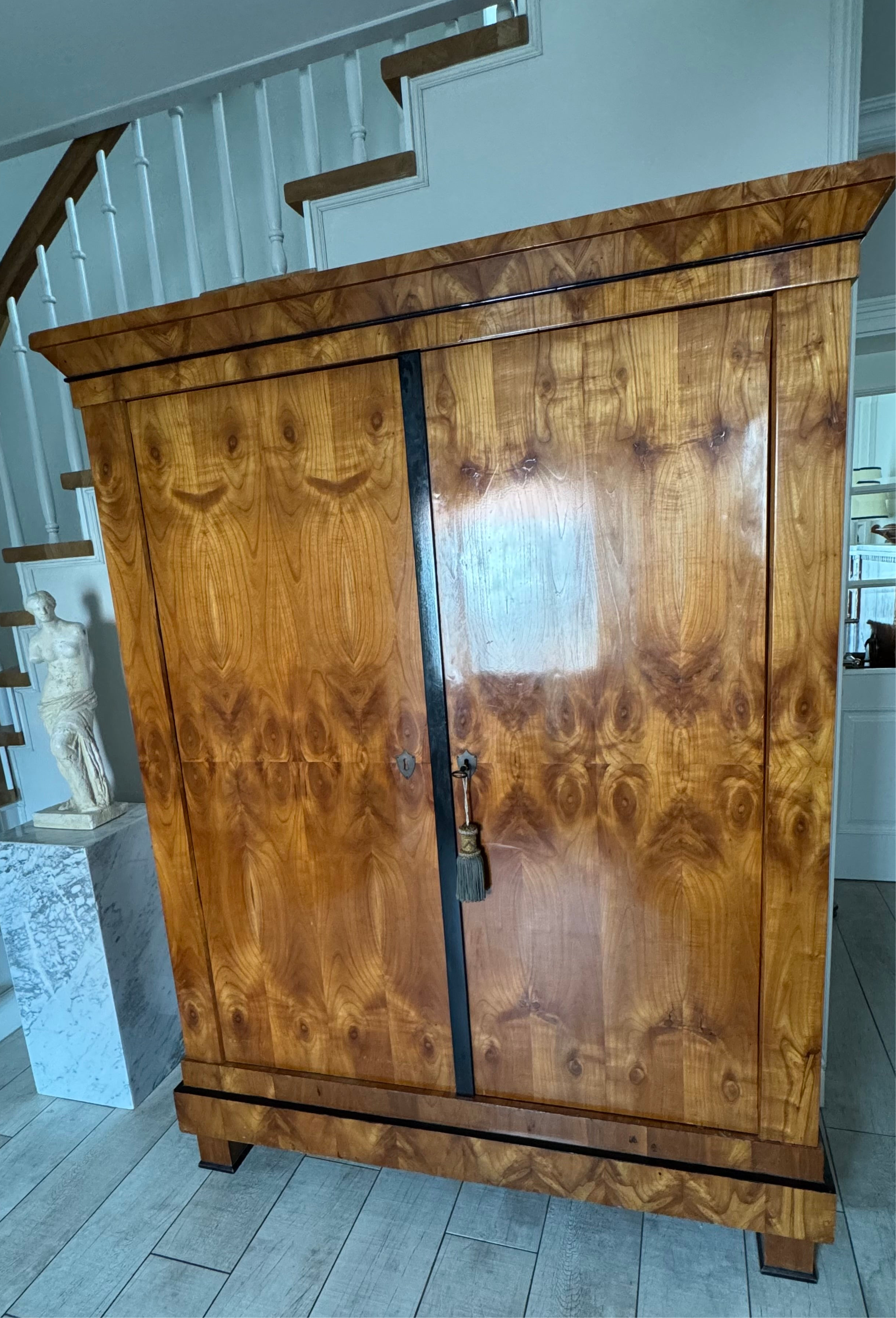 CLASSIC elegant Biedermeier cabinet shellac