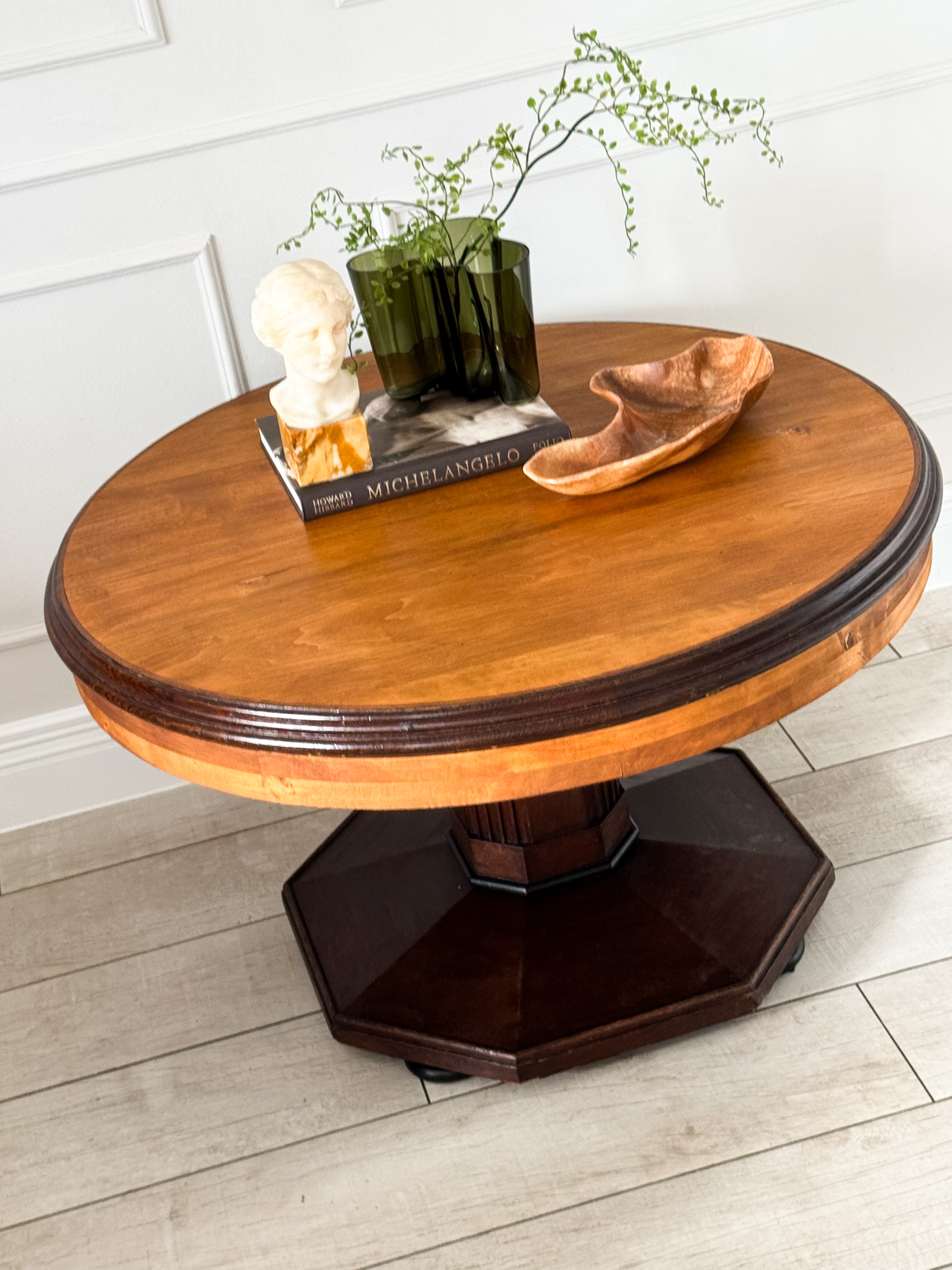 ANTIKER RUNDER ART DECO TISCH AUS FRANKREICH