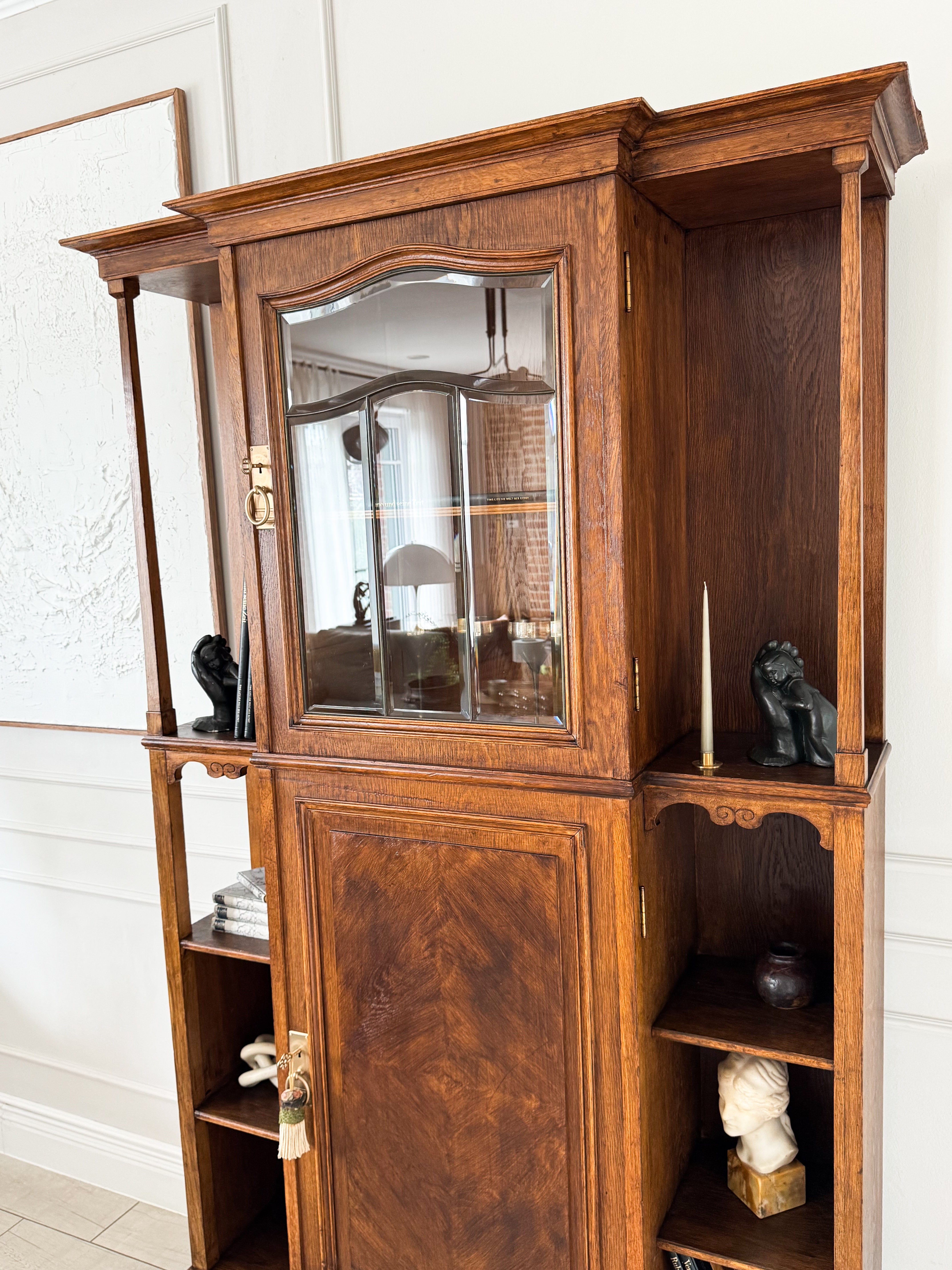 ELEGANT ANTIQUE DISPLAY CABINET ART NOUVEAU