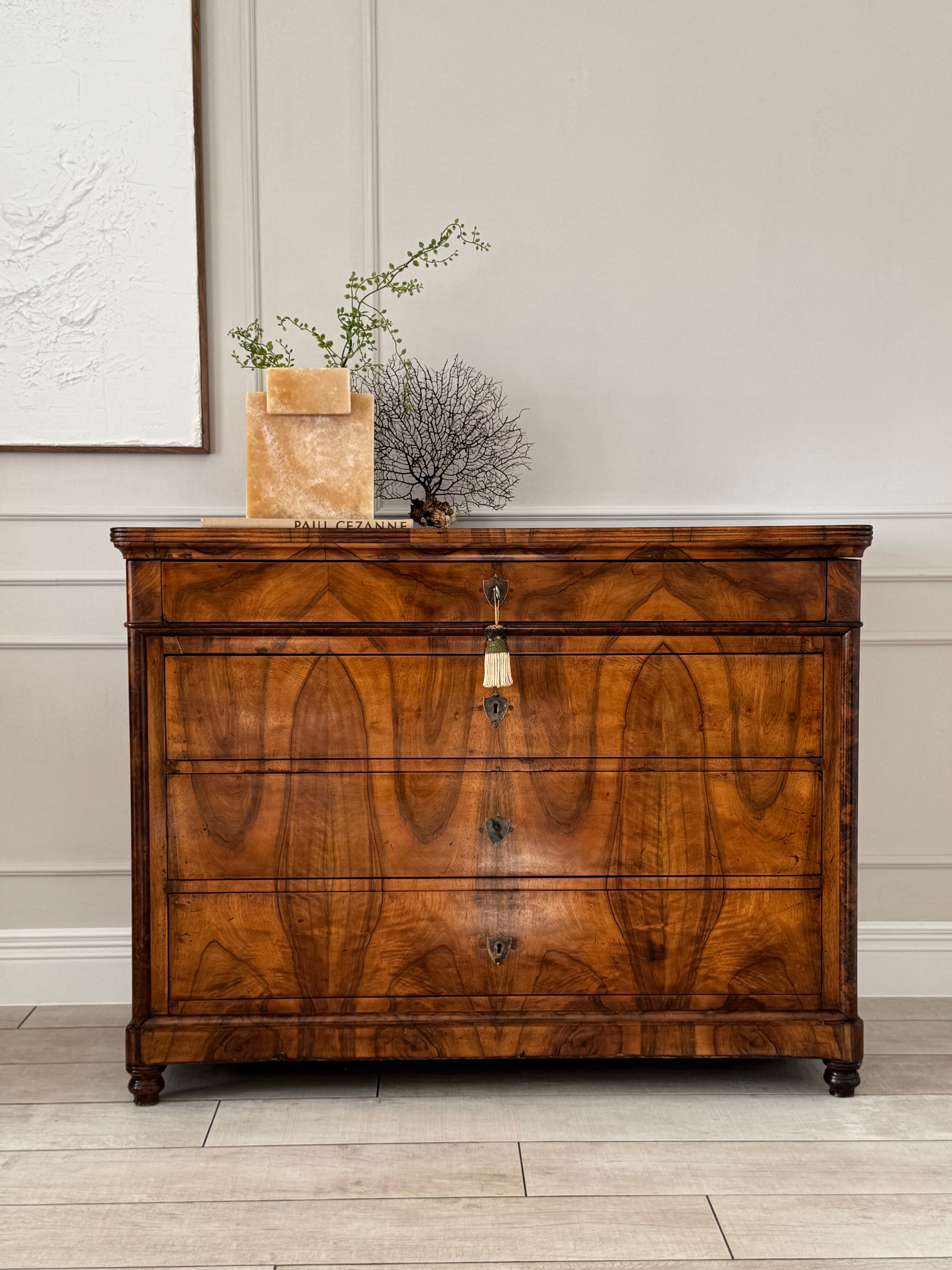 FEINE ANTIKE BIEDERMEIER KOMMODE NUSSBAUM