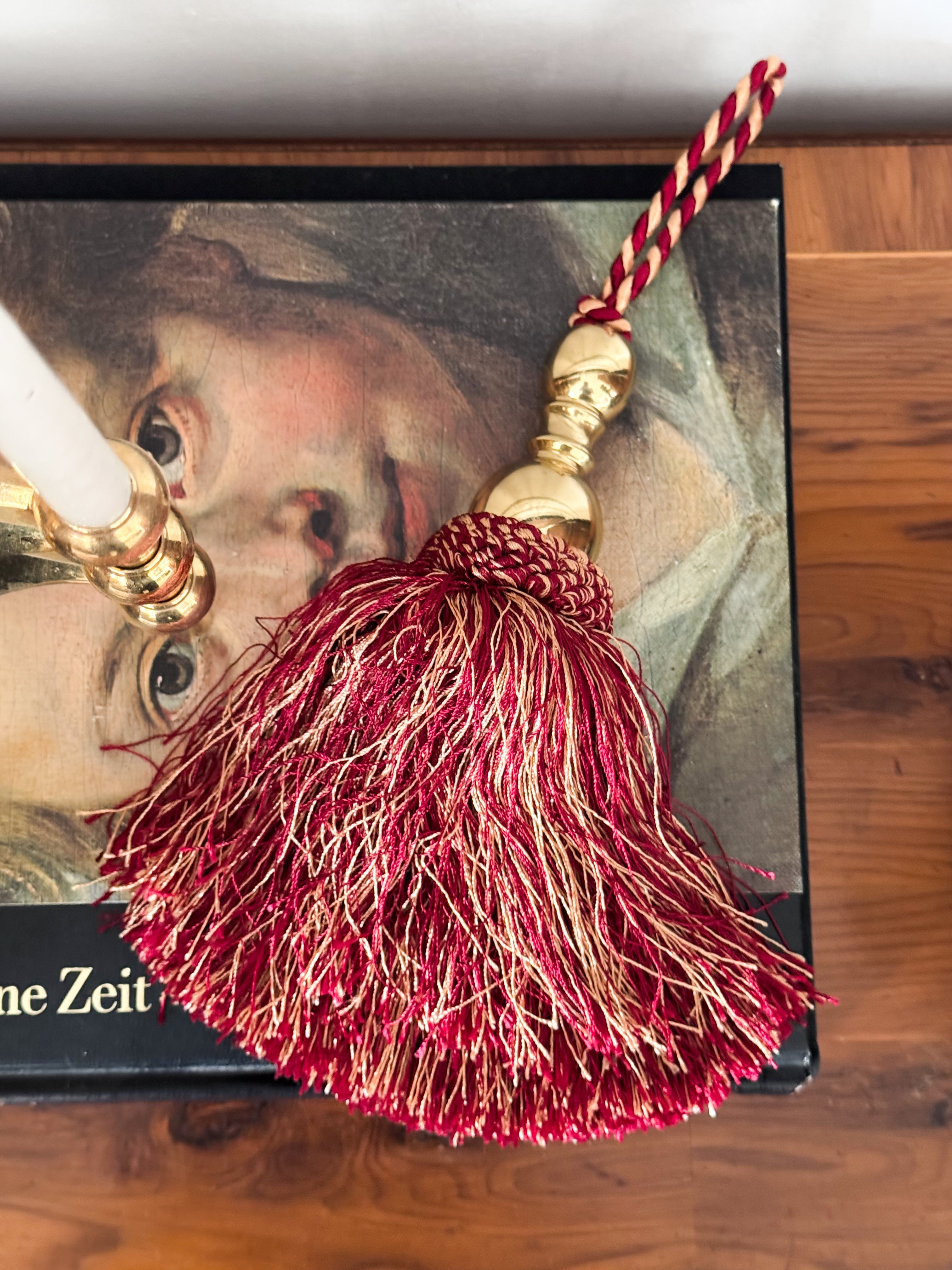 PRÄCHTIGE QUASTE HANDGEFERTIGT ideal für Möbel