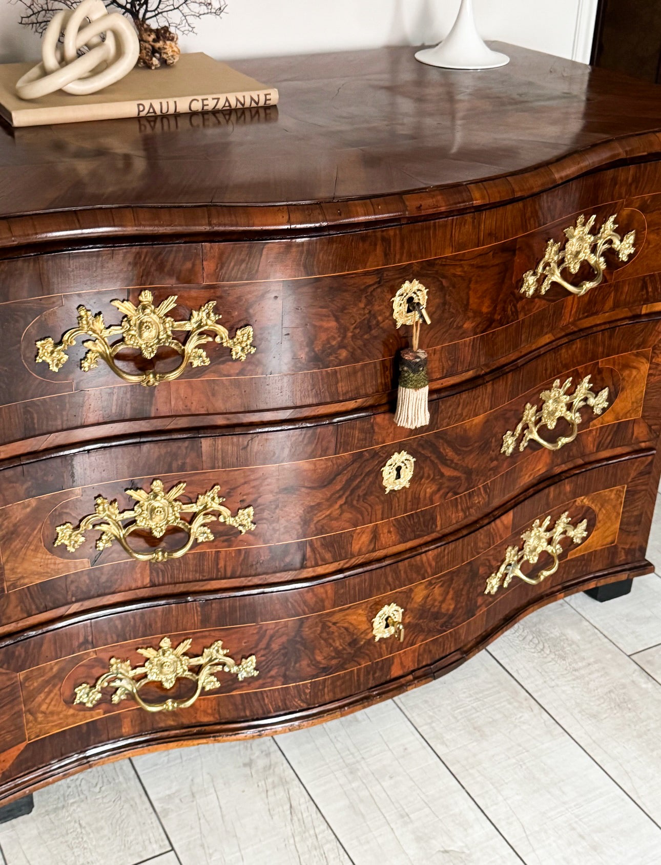 PRÄCHTIGE ANTIKE BAROCK KOMMODE MIT INTARSIEN