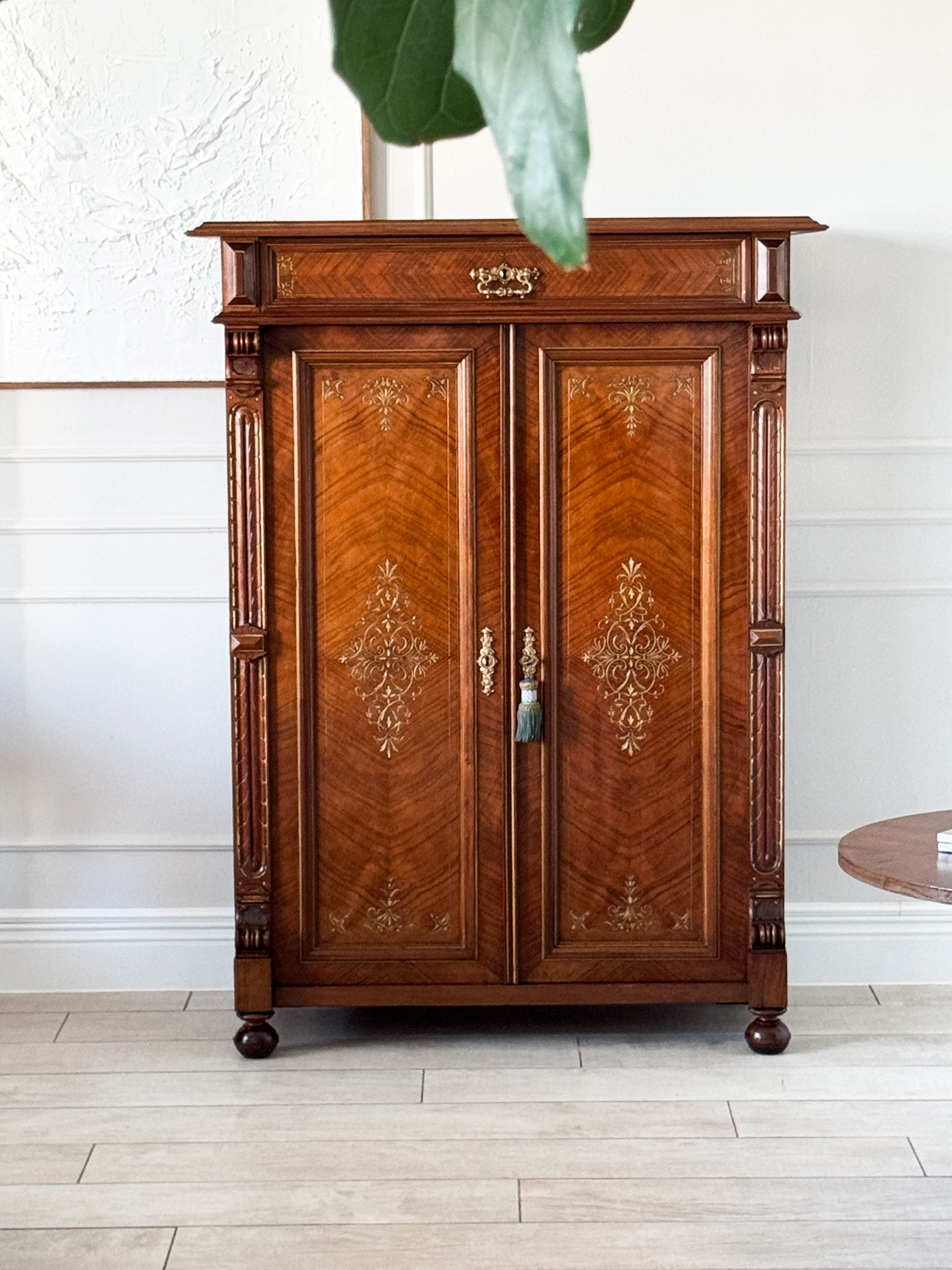 Noble Antique Cabinet Walnut