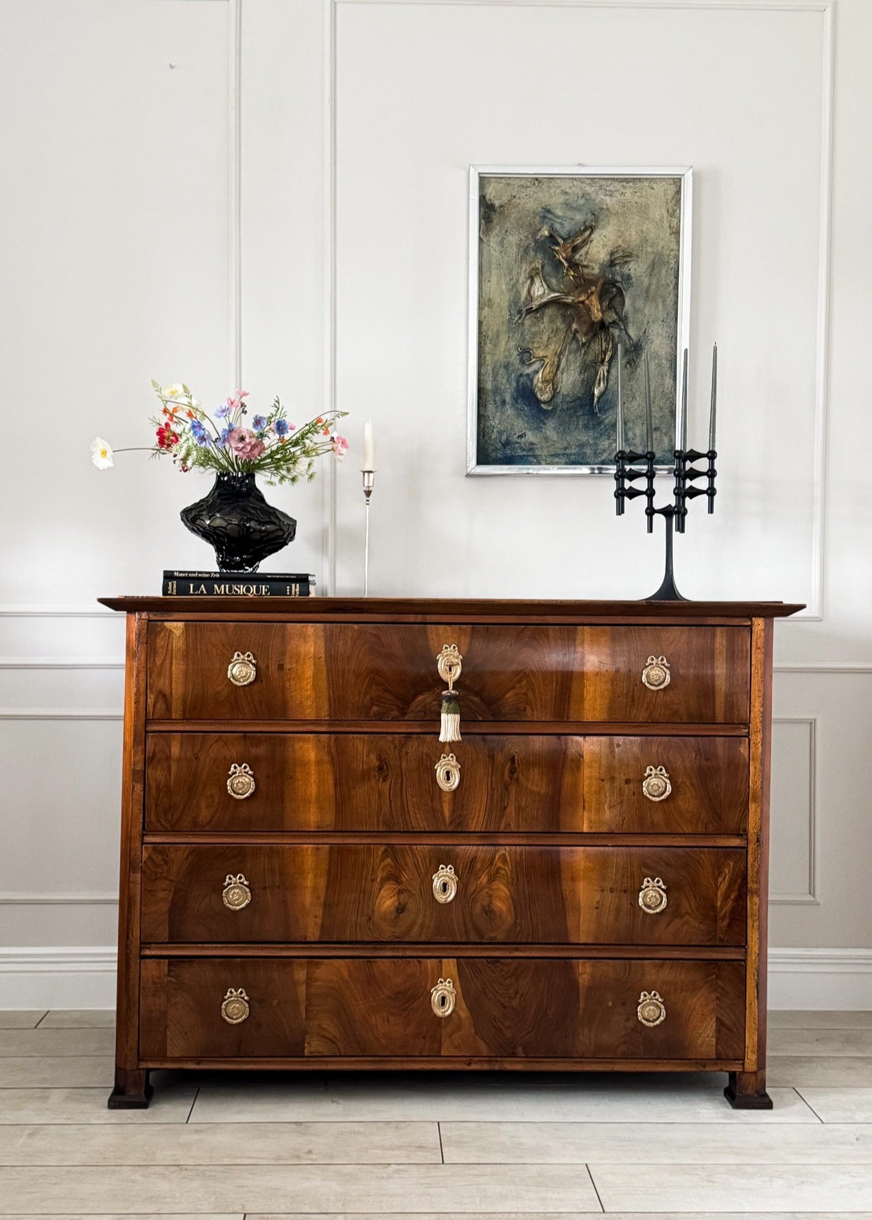Magnificent Antique Biedermeier Chest of Drawers in Walnut