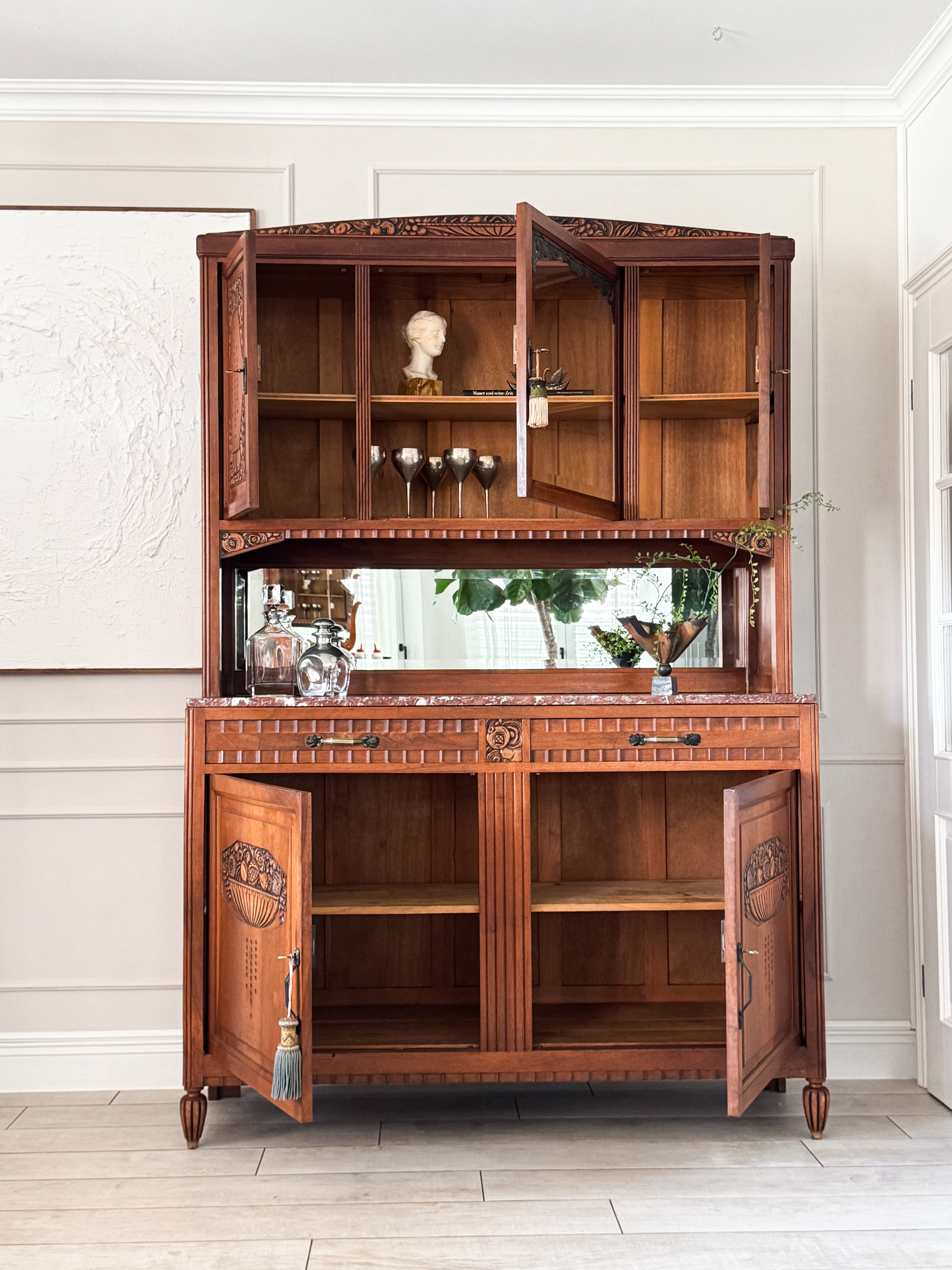 ANTIKER JUGENDSTIL BUFFETSCHRANK MIT MARMORPLATTE