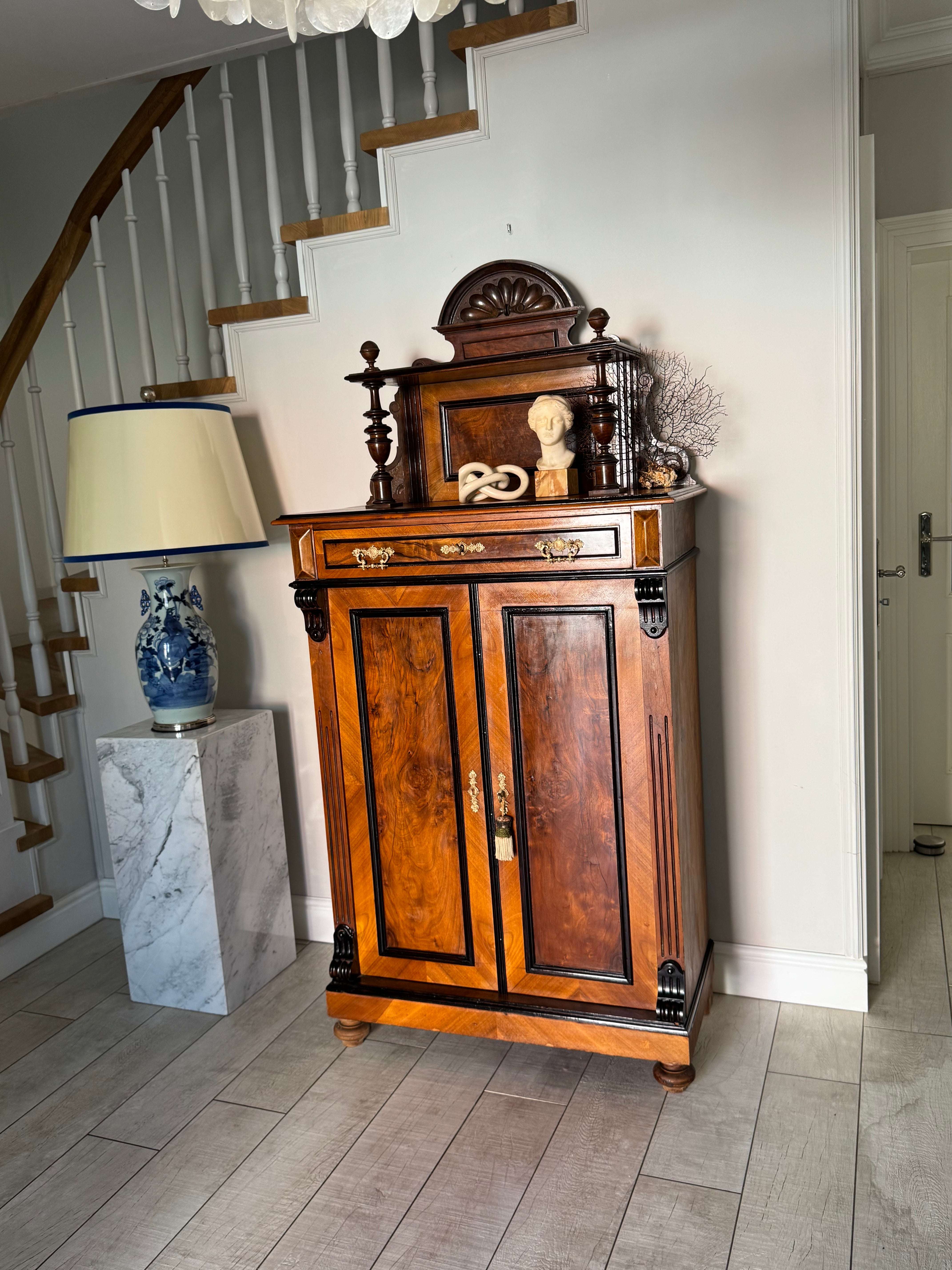 ANTIQUE FOUNDER'S TIME VERTICAL CABINET IN WALNUT
