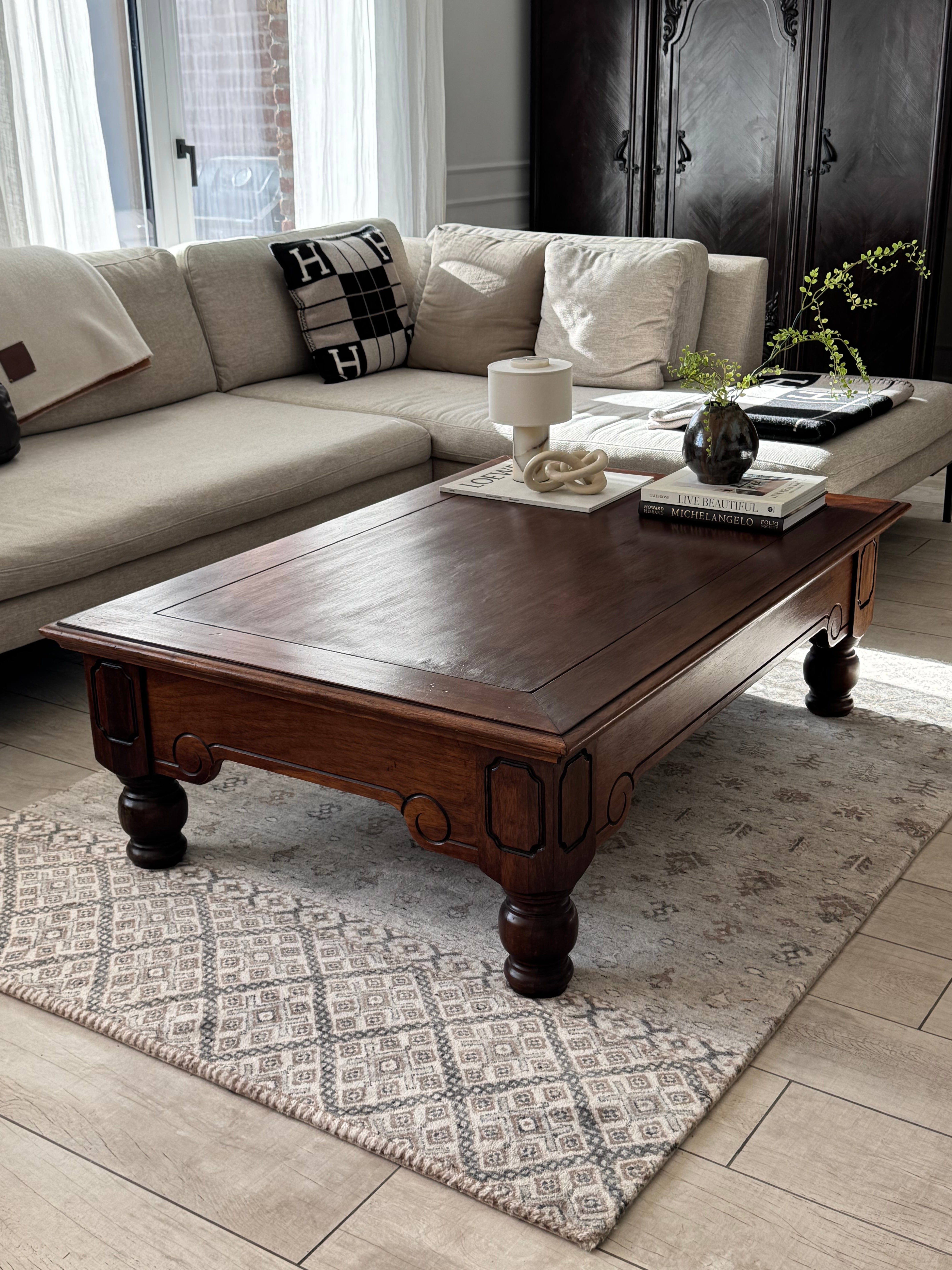 VINTAGE COUCHTISCH NUSSBAUM LANDHAUSSTIL