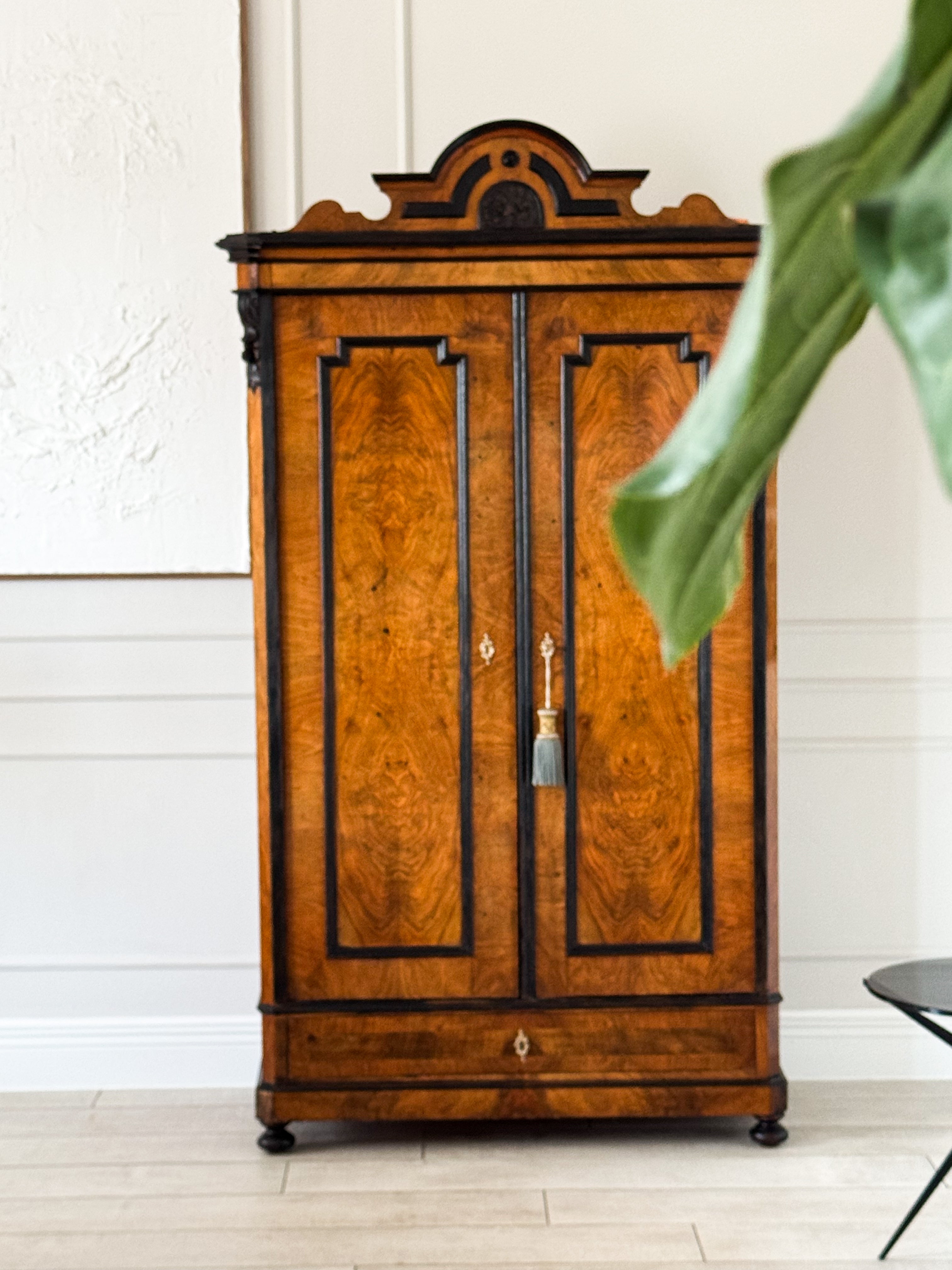 ELDER ANTIQUE CABINET VERTICAL CABINET IN WALNUT