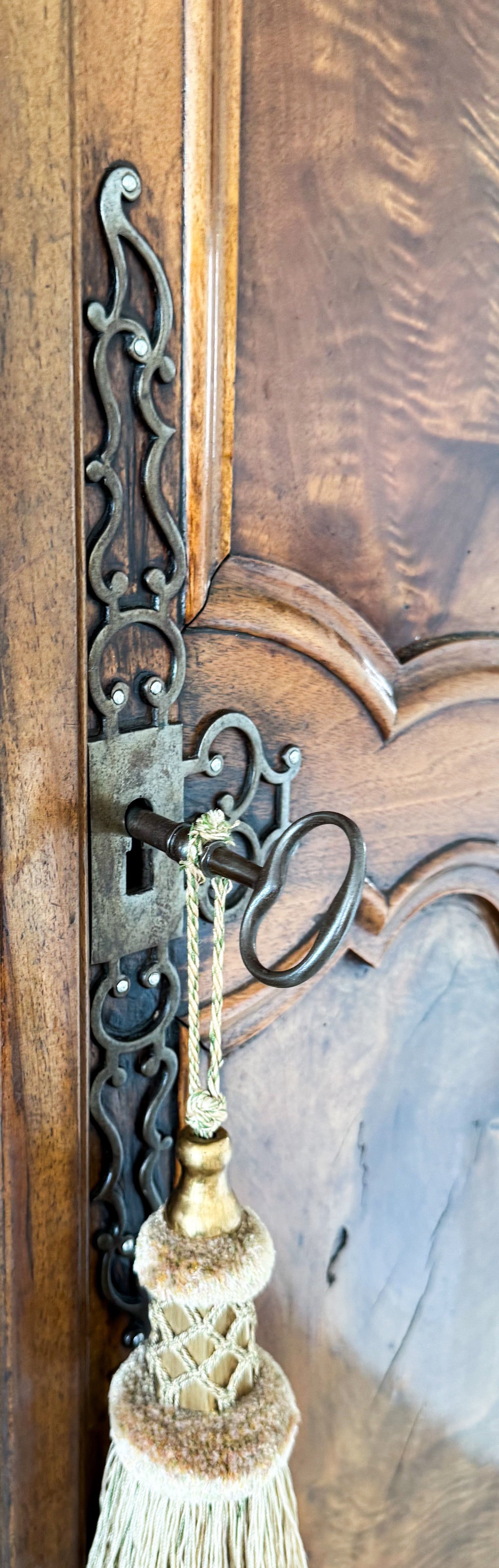 IMPOSING ANTIQUE BIEDERMEIER CABINET 1853 WALNUT