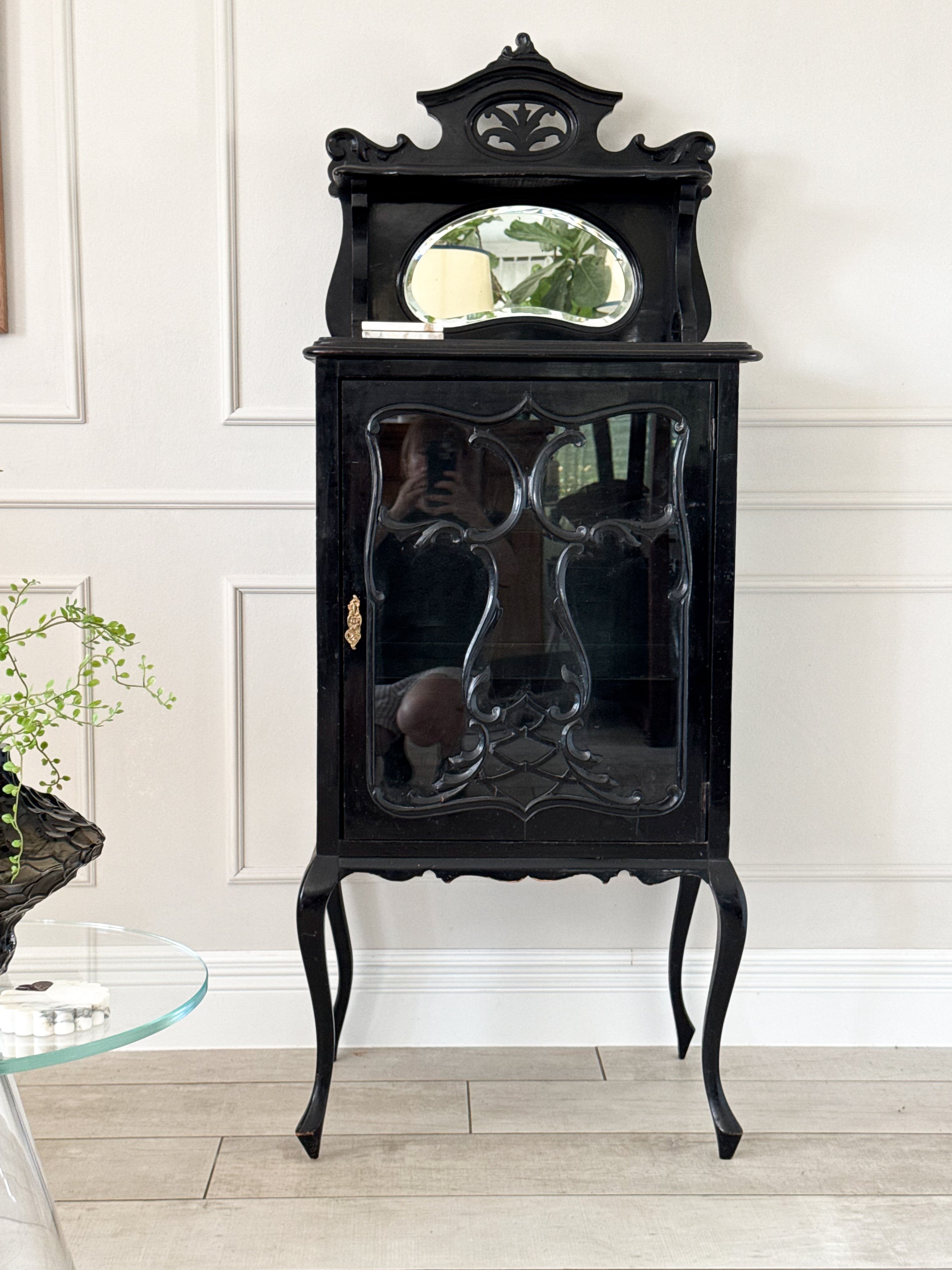 ANTIKE ENGLISCHE VITRINE MIT AUFSATZ um 1890