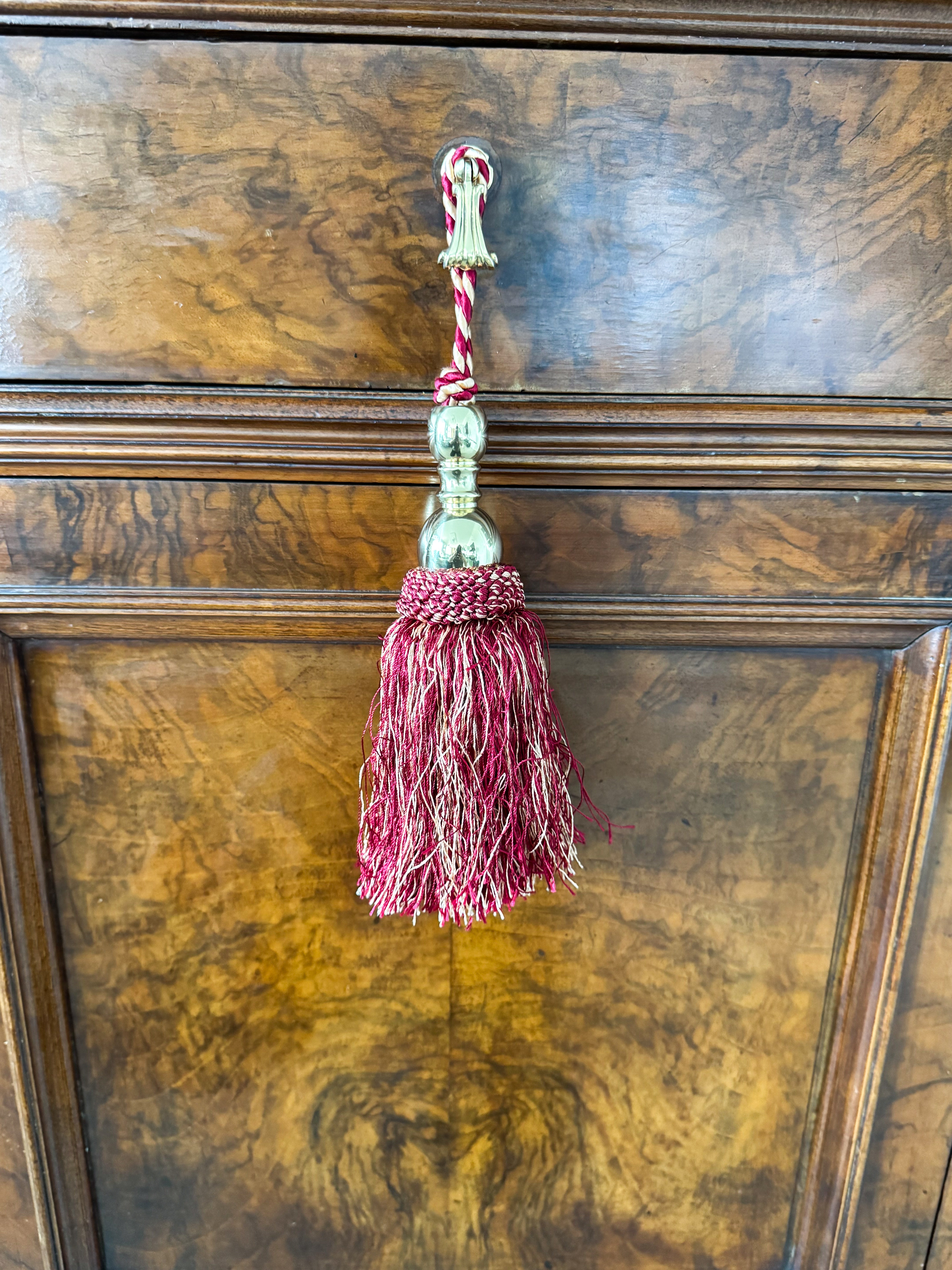 PRÄCHTIGE QUASTE HANDGEFERTIGT ideal für Möbel