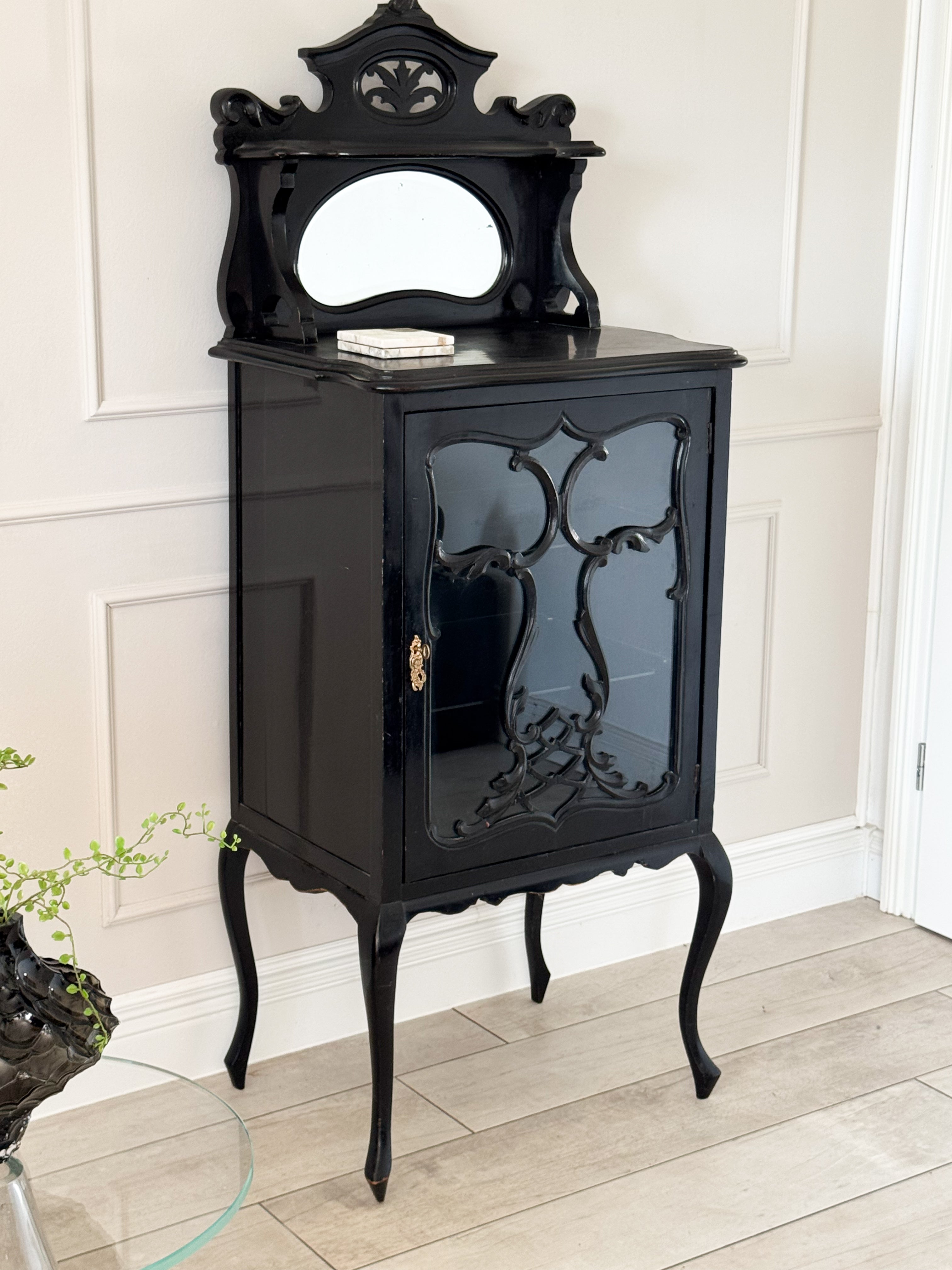 ANTIKE ENGLISCHE VITRINE MIT AUFSATZ um 1890