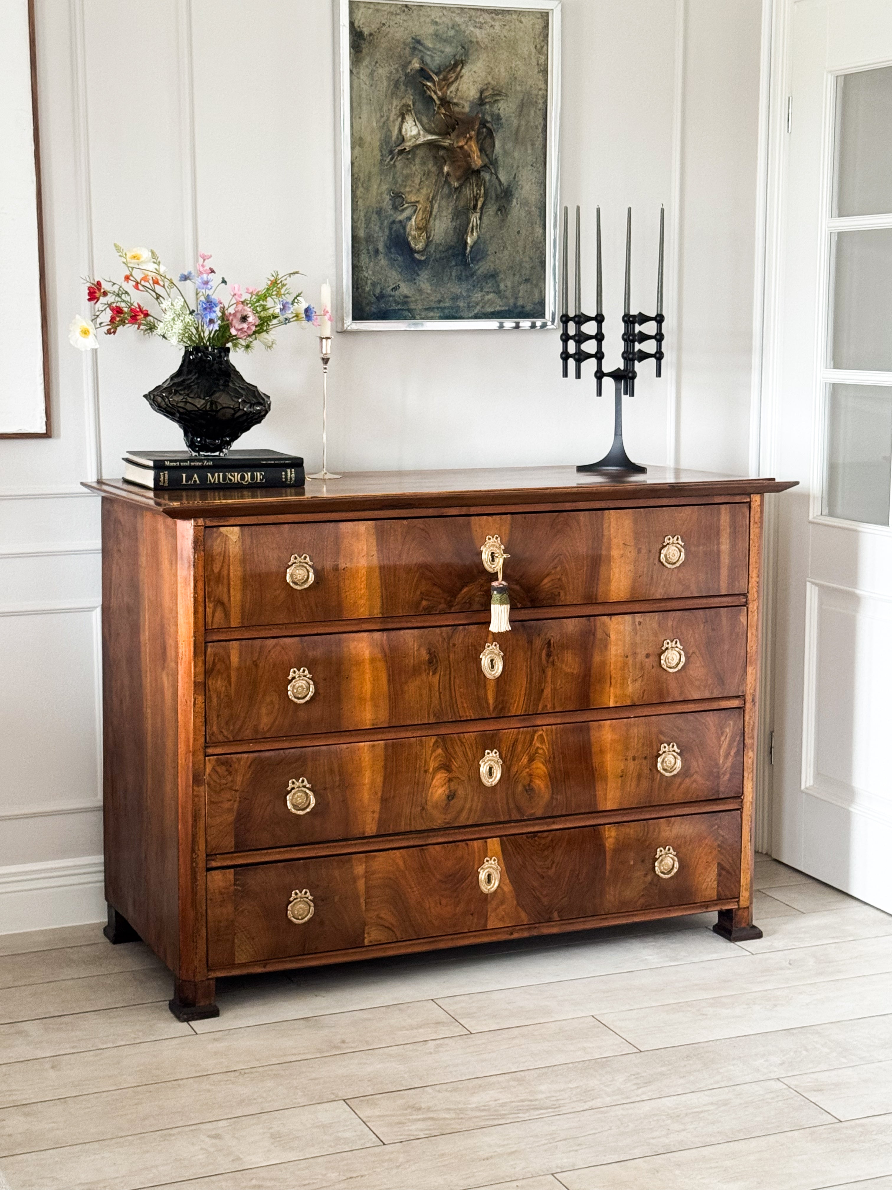 Magnificent Antique Biedermeier Chest of Drawers in Walnut