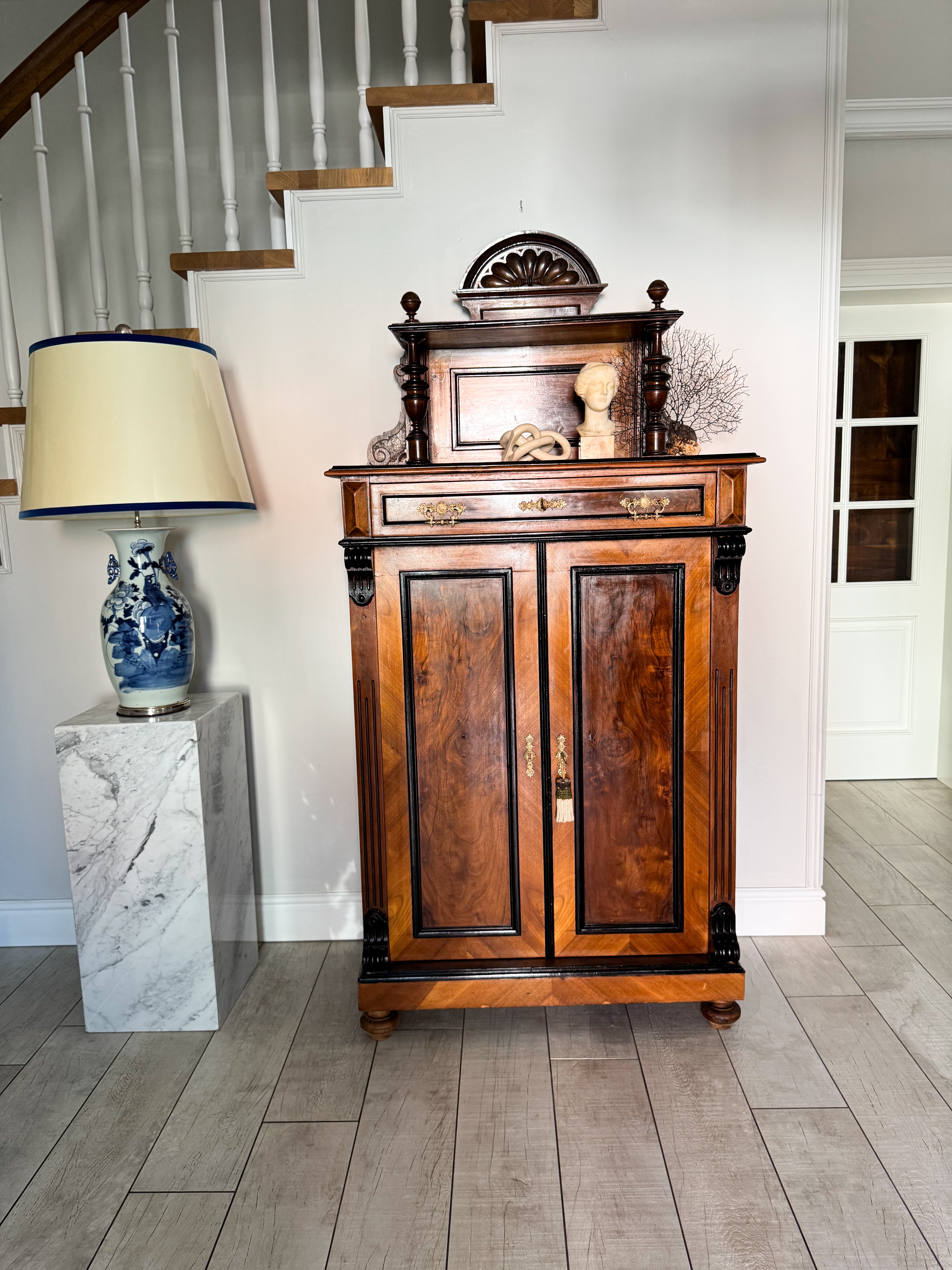ANTIQUE FOUNDER'S TIME VERTICAL CABINET IN WALNUT