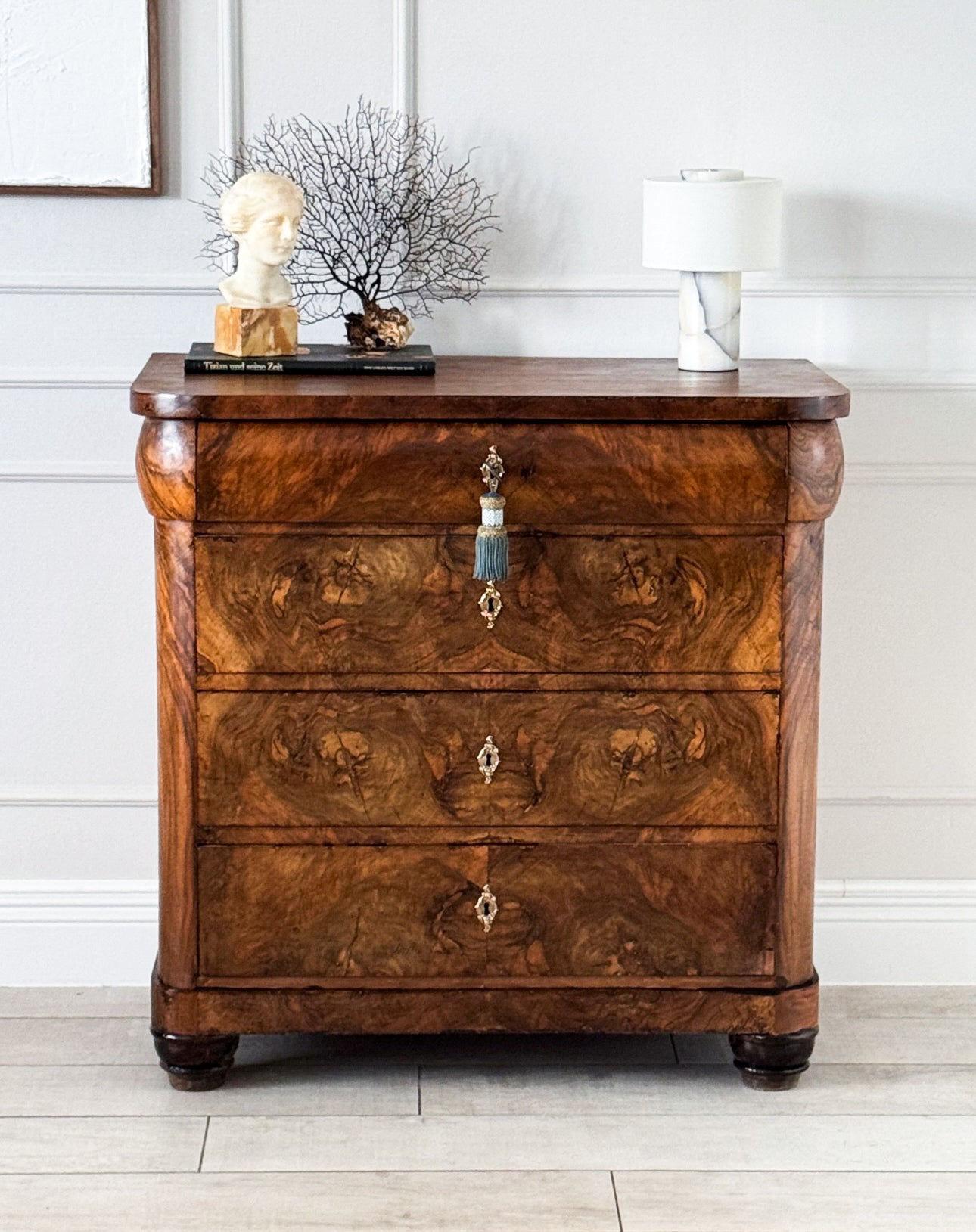 HÜBSCHE ANTIKE BIEDERMEIER KOMMODE NUSSBAUM