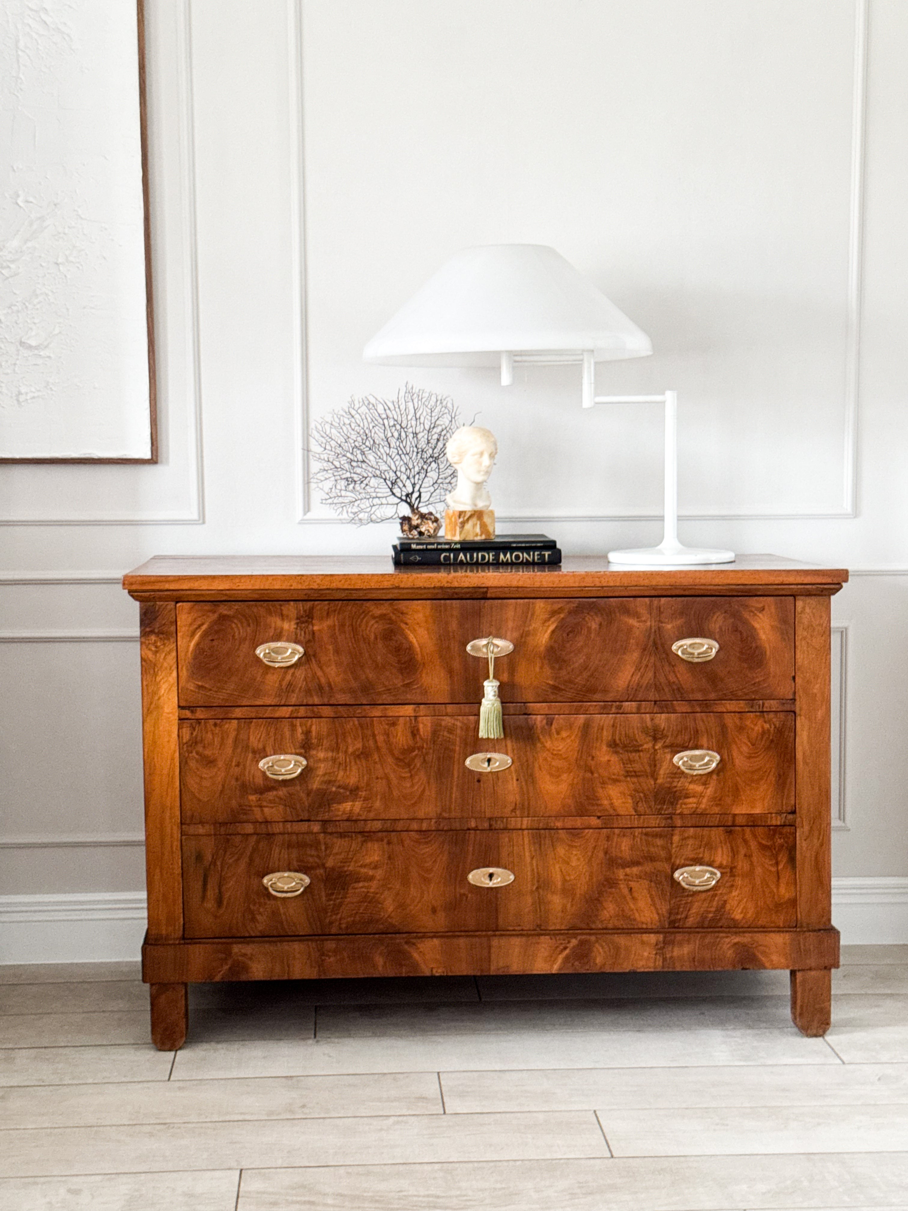 ANTIKE FRÜH BIEDERMEIER KOMMODE AUS NUSSBAUM