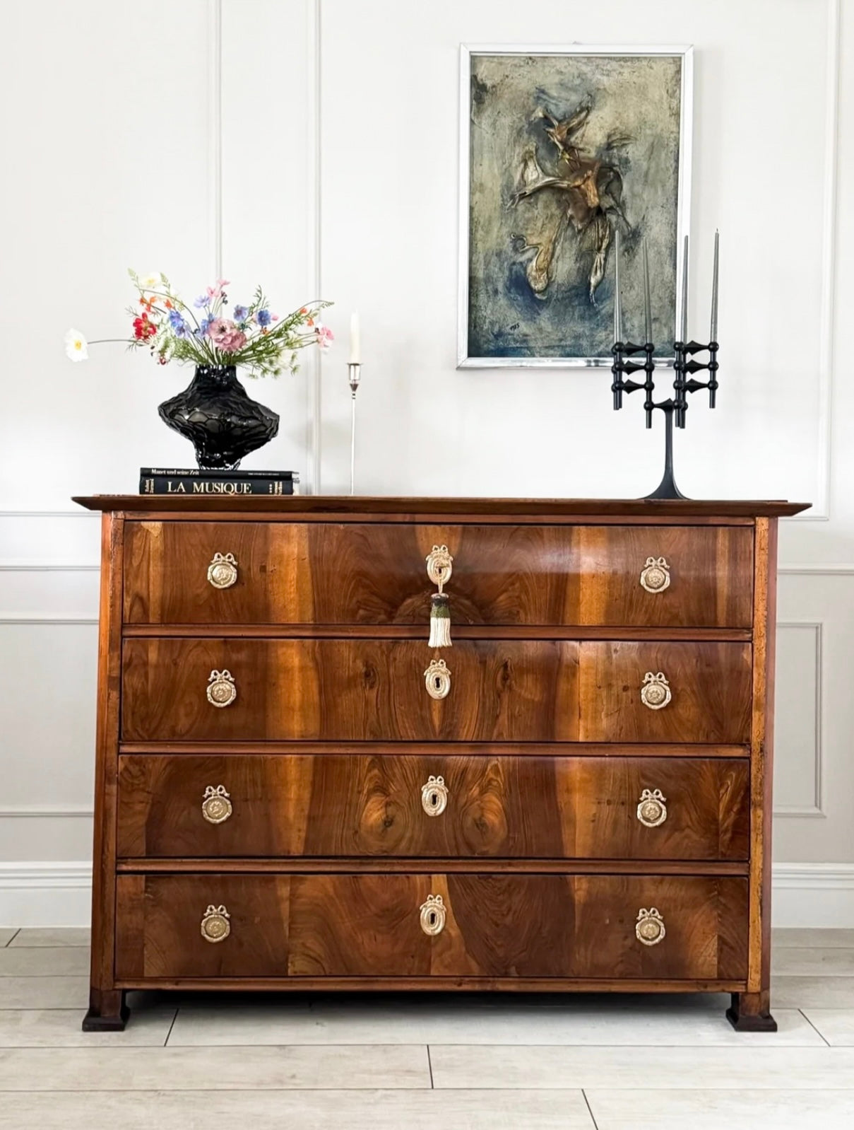 PRÄCHTIGE ANTIKE BIEDERMEIER KOMMODE IN NUSSBAUM