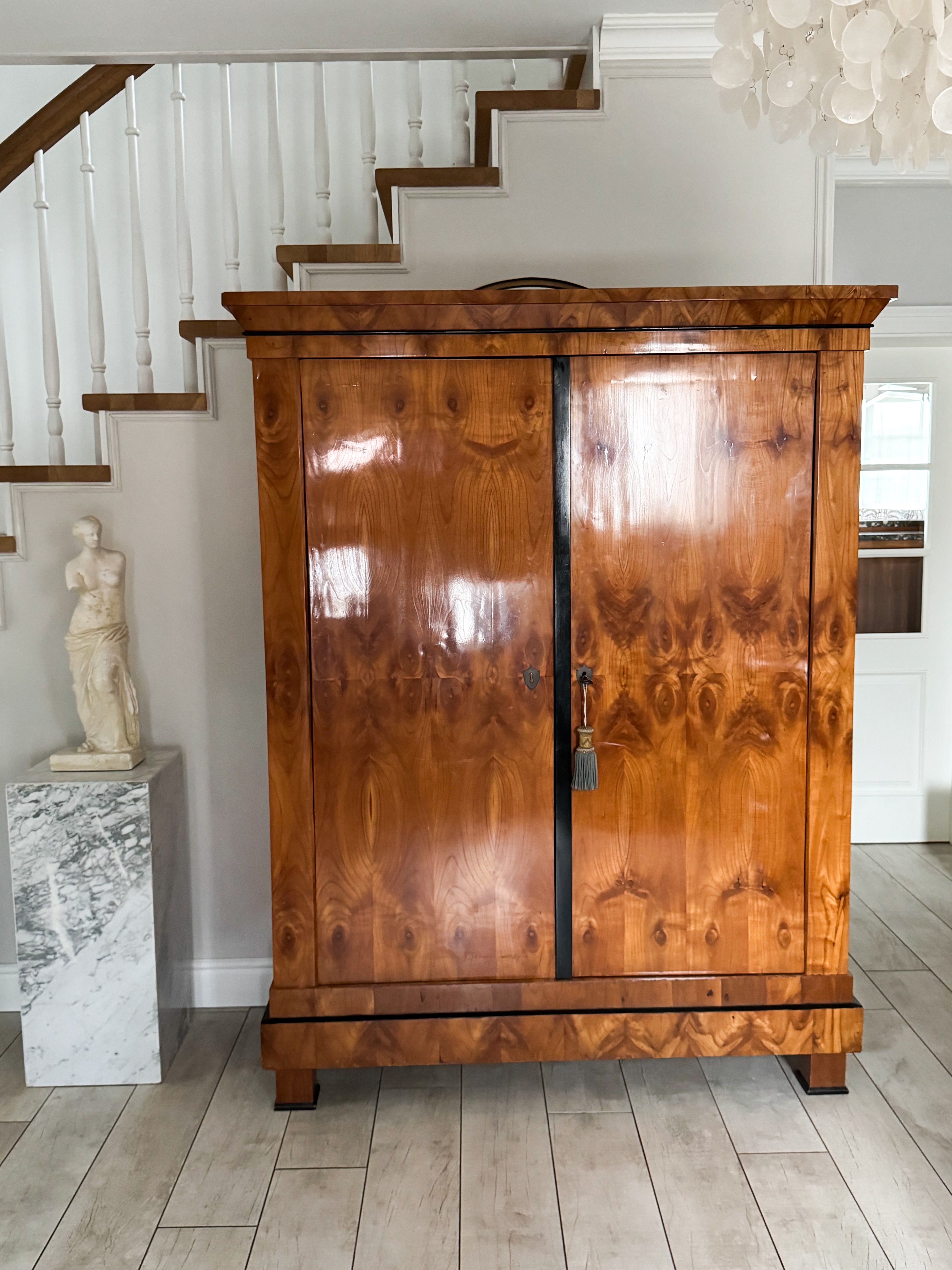 CLASSIC elegant Biedermeier cabinet shellac