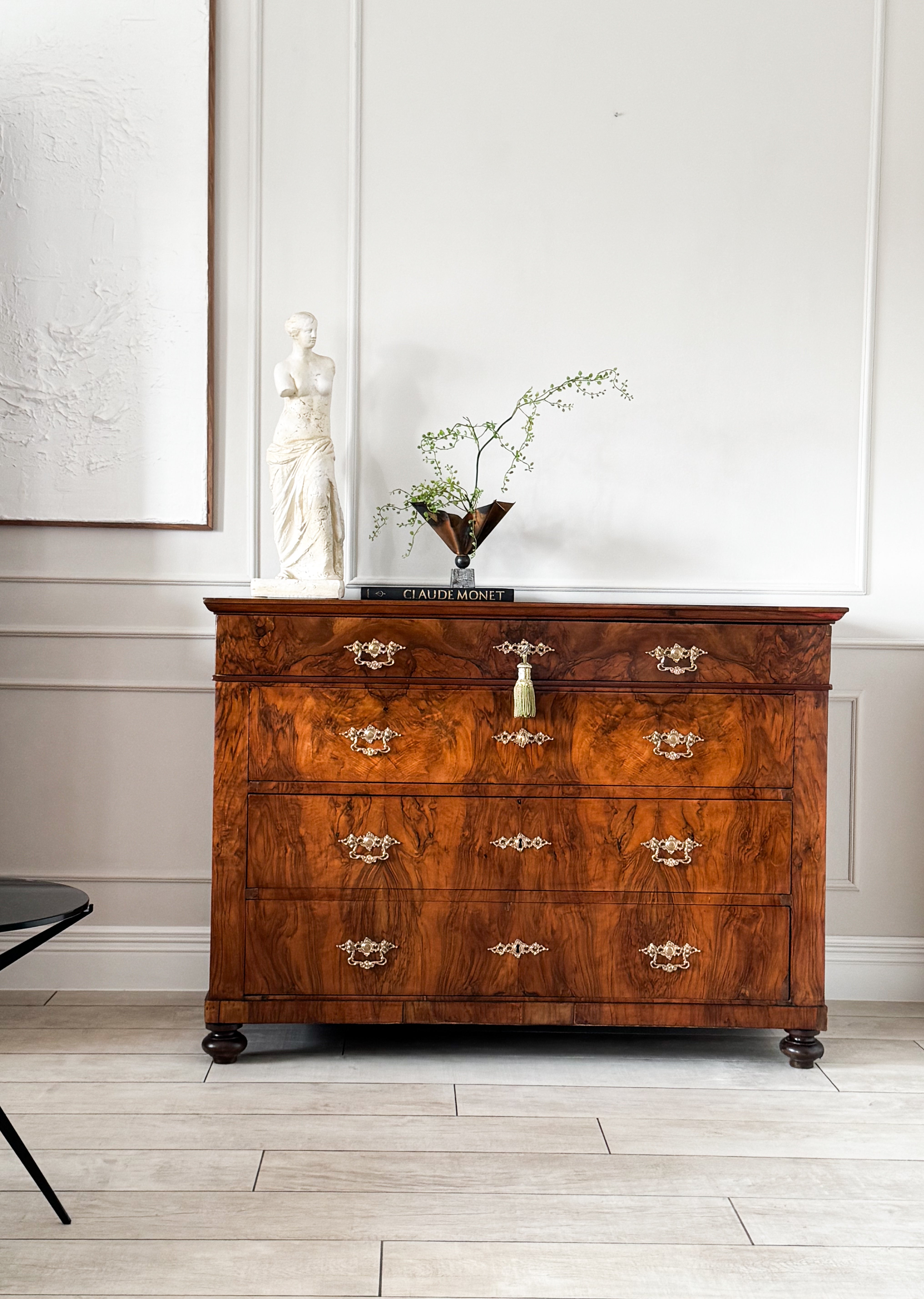 ANTIQUE BIEDERMEIER CHEST OF DRAWERS MADE OF WALNUT BEAUTIFUL GRAIN