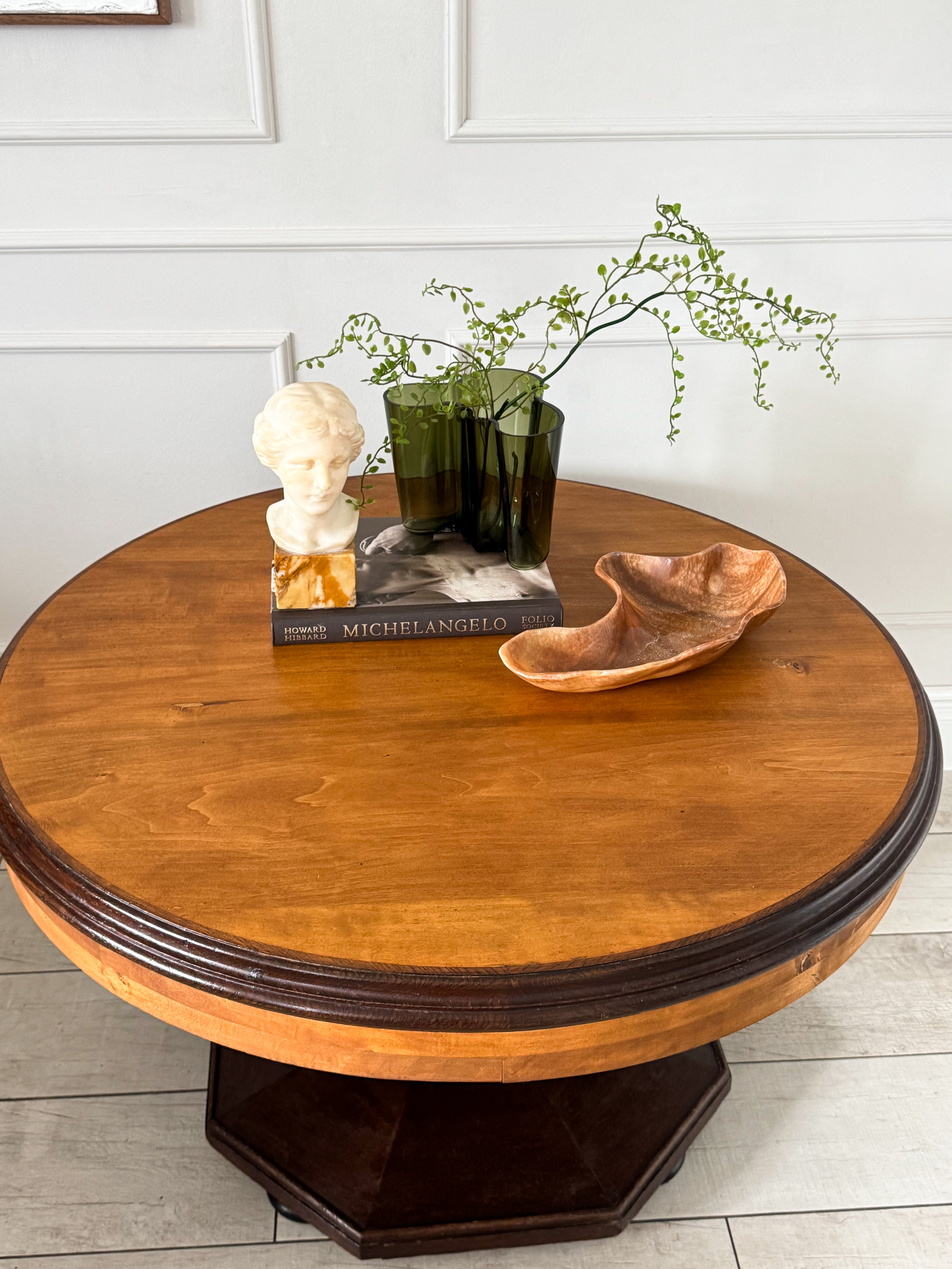 ANTIKER RUNDER ART DECO TISCH AUS FRANKREICH