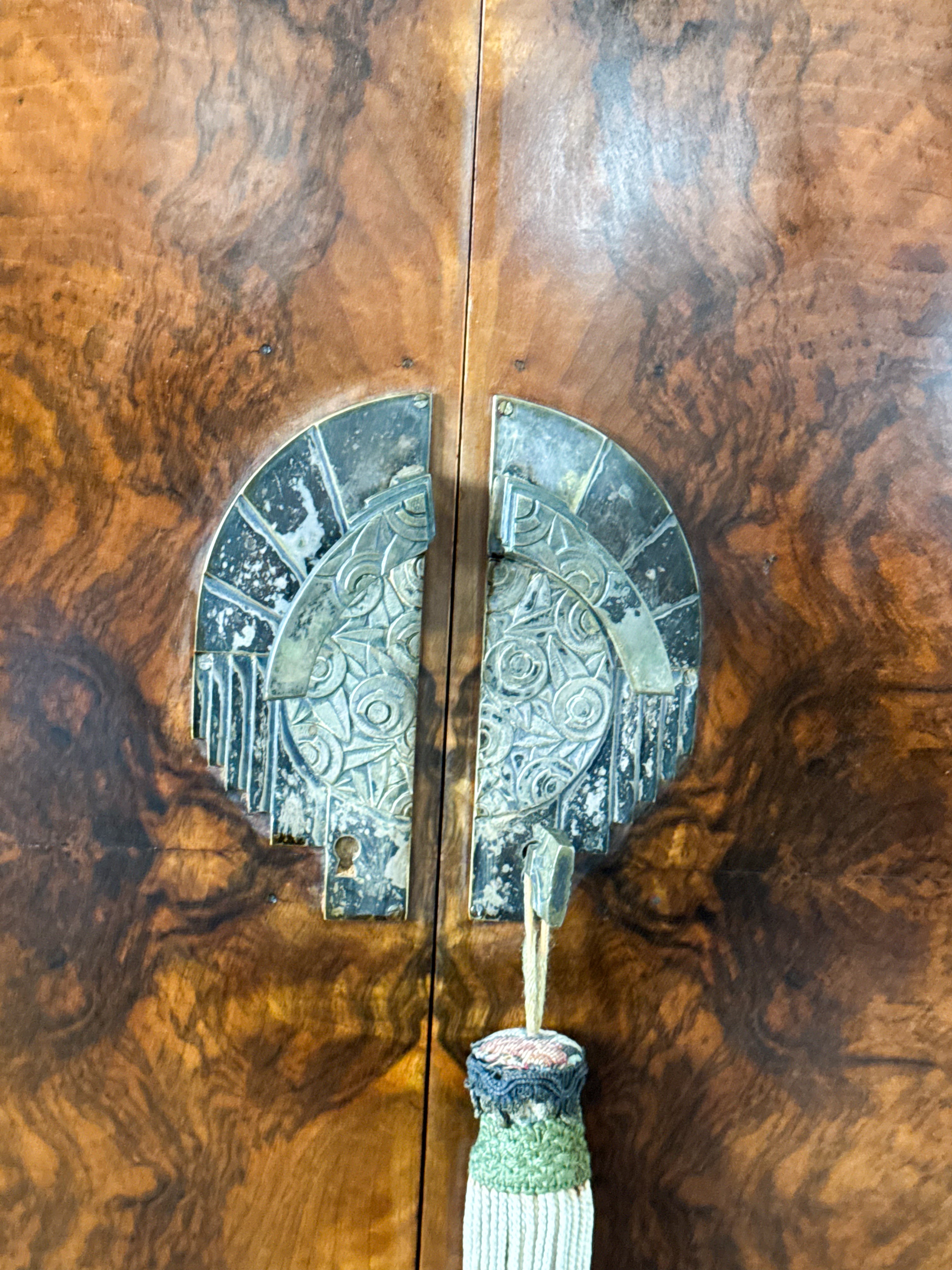 DREAMLIKE ART DECO DRESSING TABLE WITH MARBLE TOP WALNUT