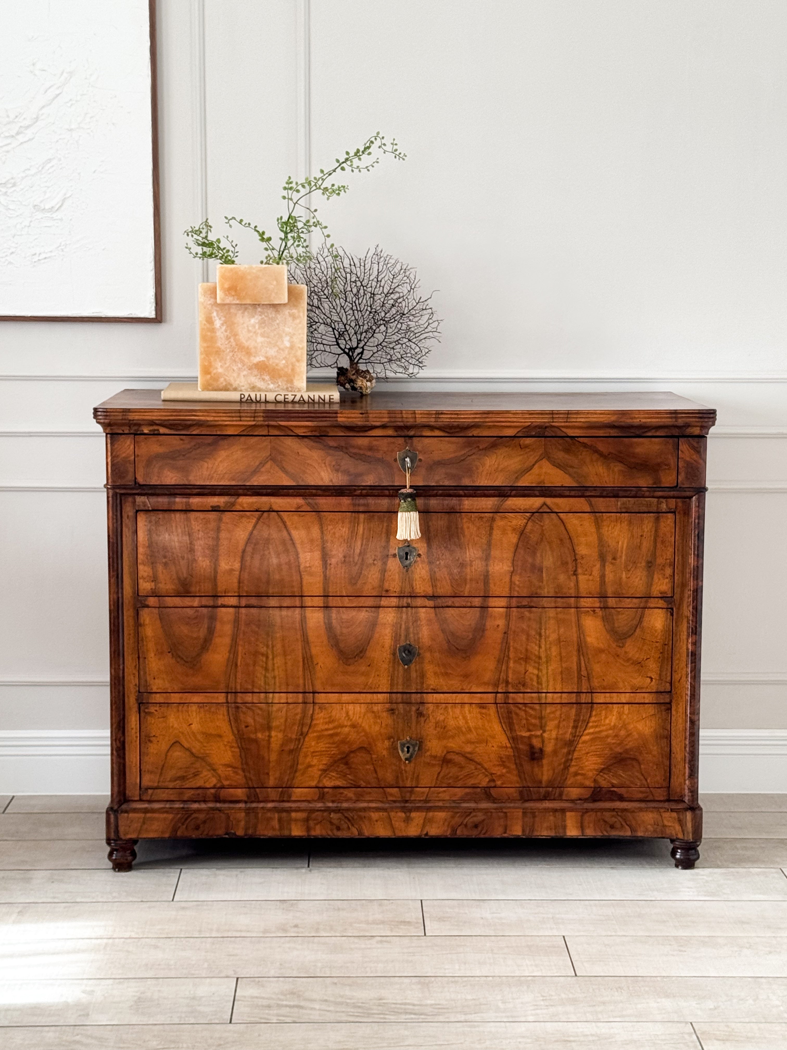 FEINE ANTIKE BIEDERMEIER KOMMODE NUSSBAUM