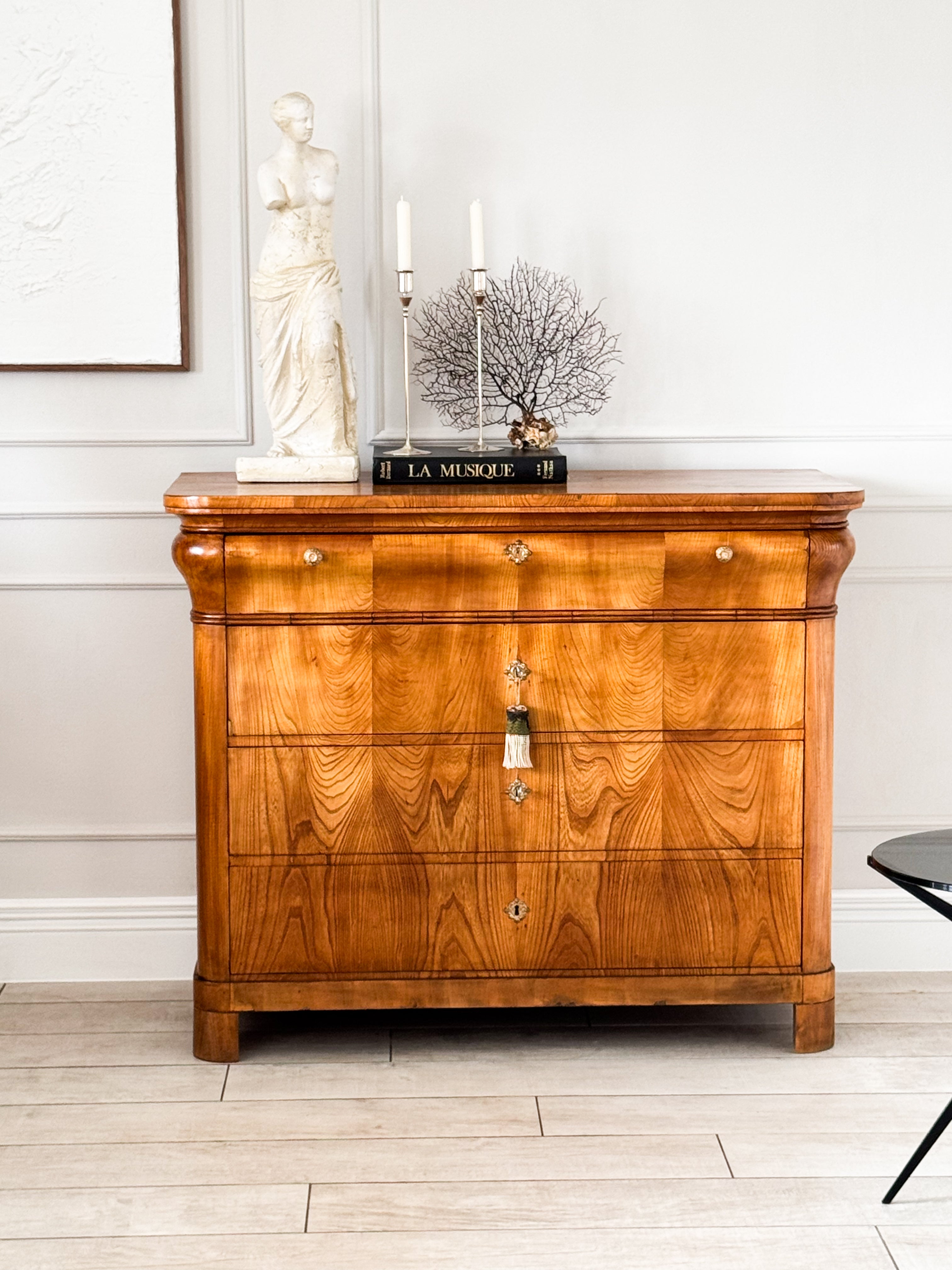 FINE ANTIQUE BIEDERMEIER CHEST OF DRAWERS