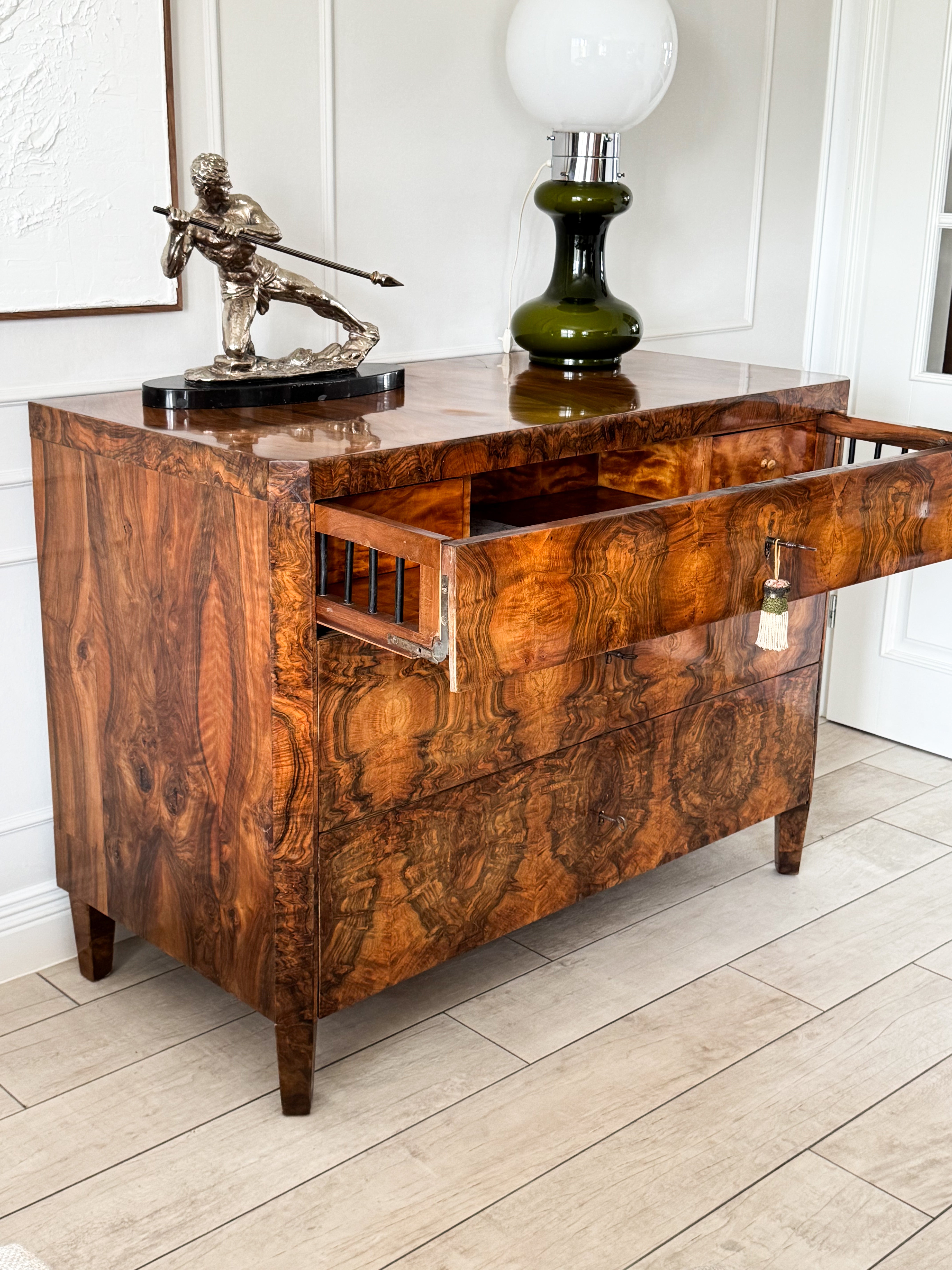 UNIQUE ELEGANT BIEDERMEIER WRITING COMMODE WALNUT