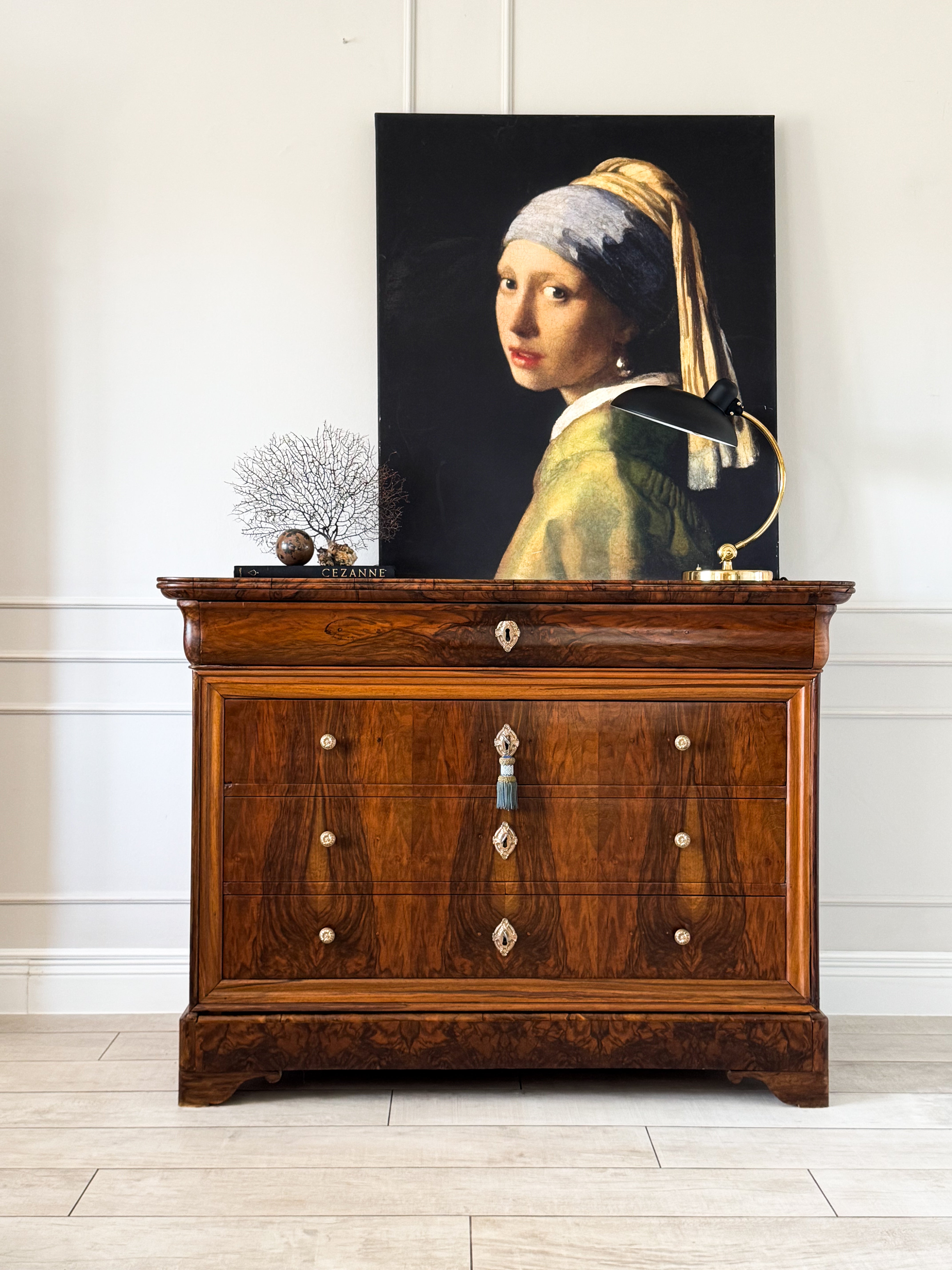 ANTIKE ELEGANTE BIEDERMEIER KOMMODE NUSSBAUM