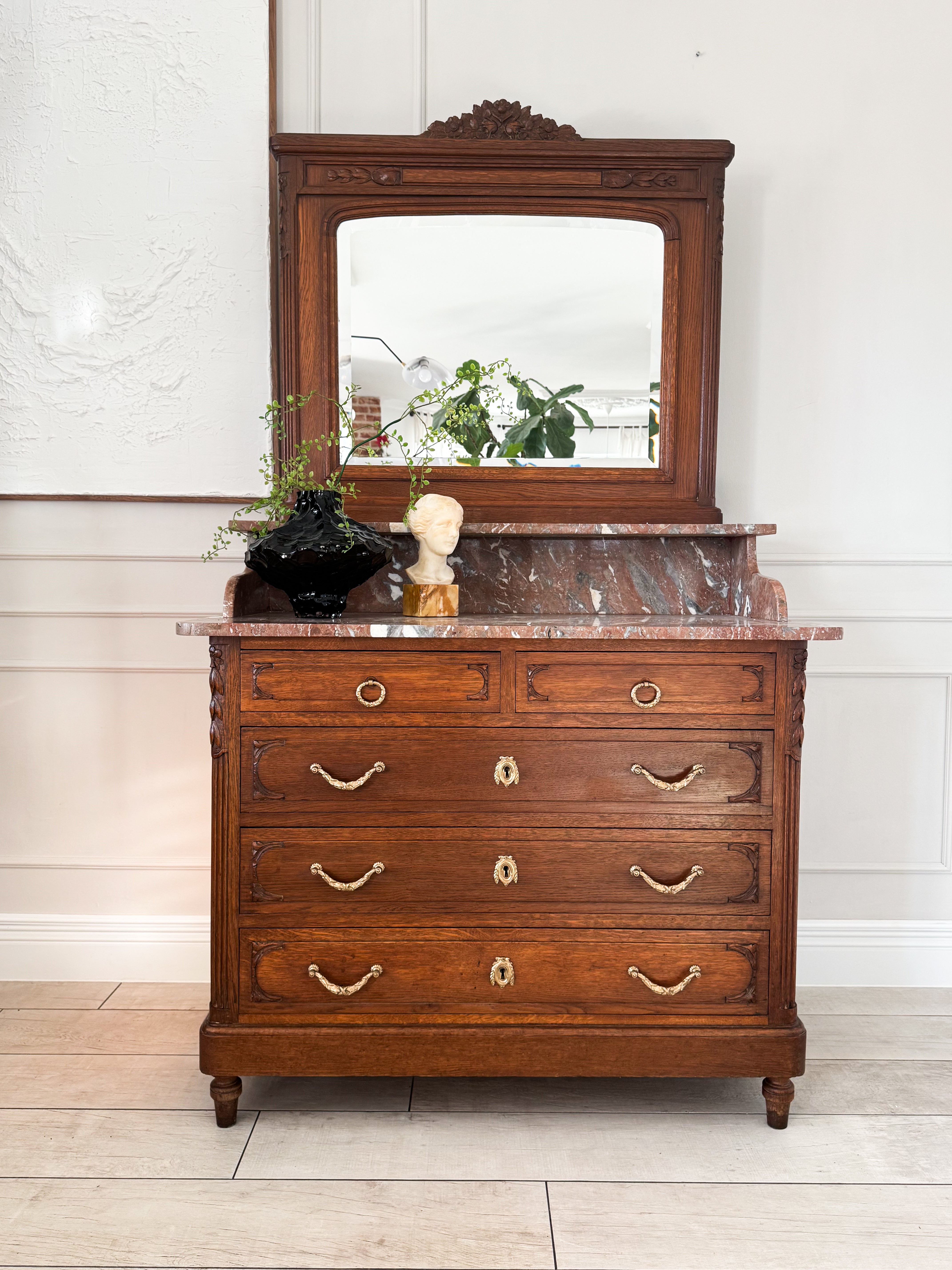 HÜBSCHE ANTIKE SPIEGELKOMMODE MIT MARMORPLATTE