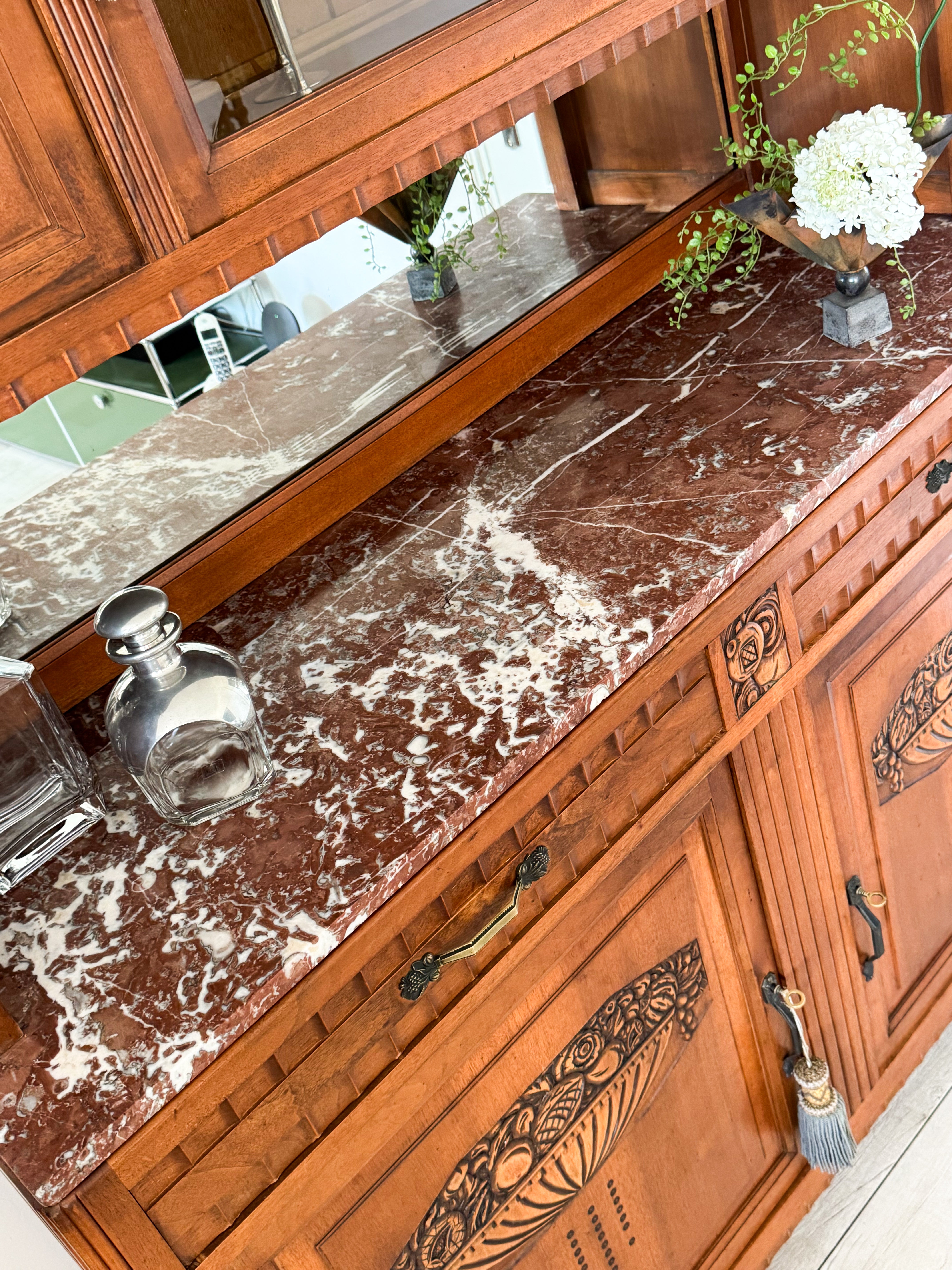 ANTIKER JUGENDSTIL BUFFETSCHRANK MIT MARMORPLATTE