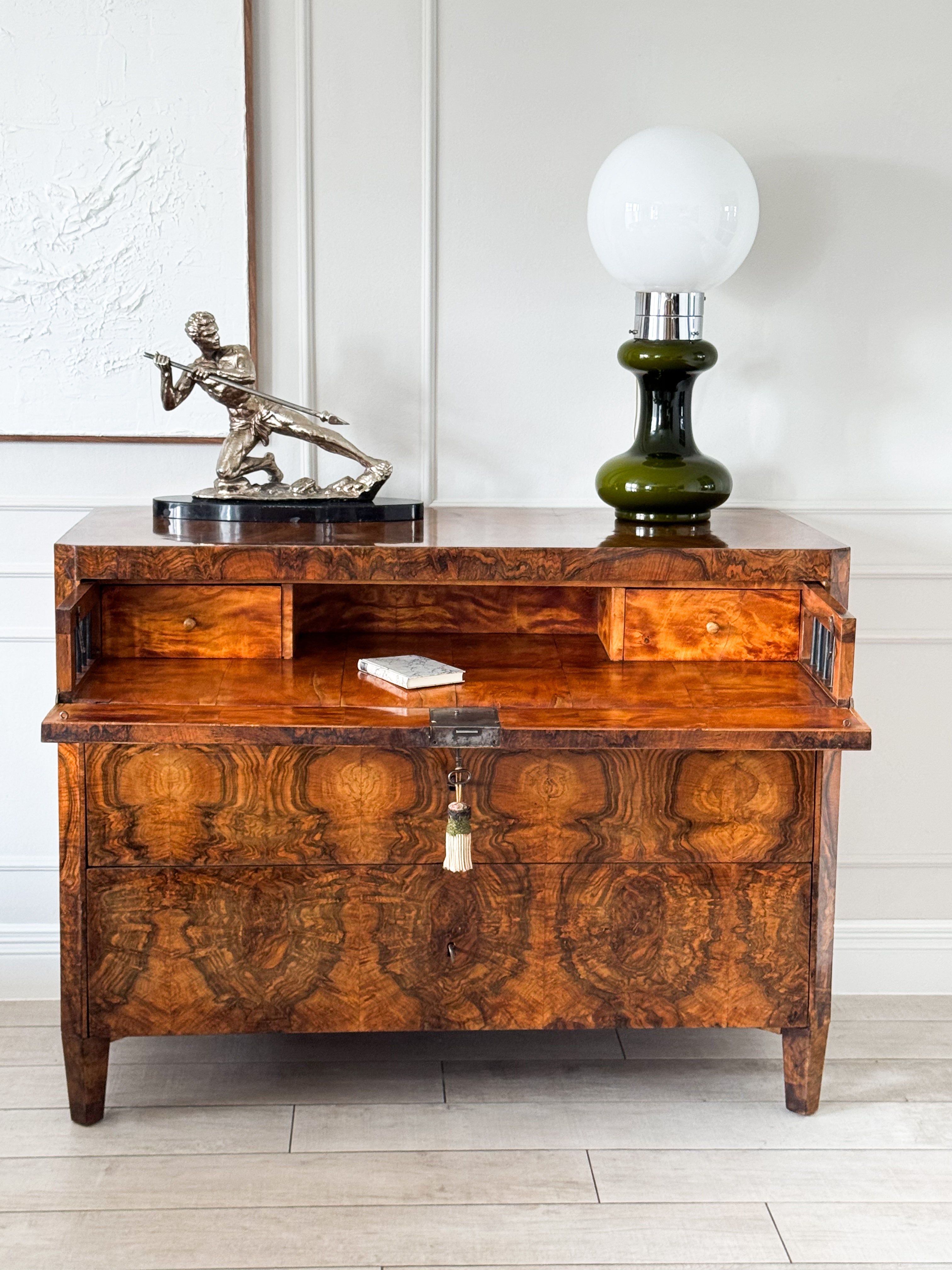 UNIQUE ELEGANT BIEDERMEIER WRITING COMMODE WALNUT