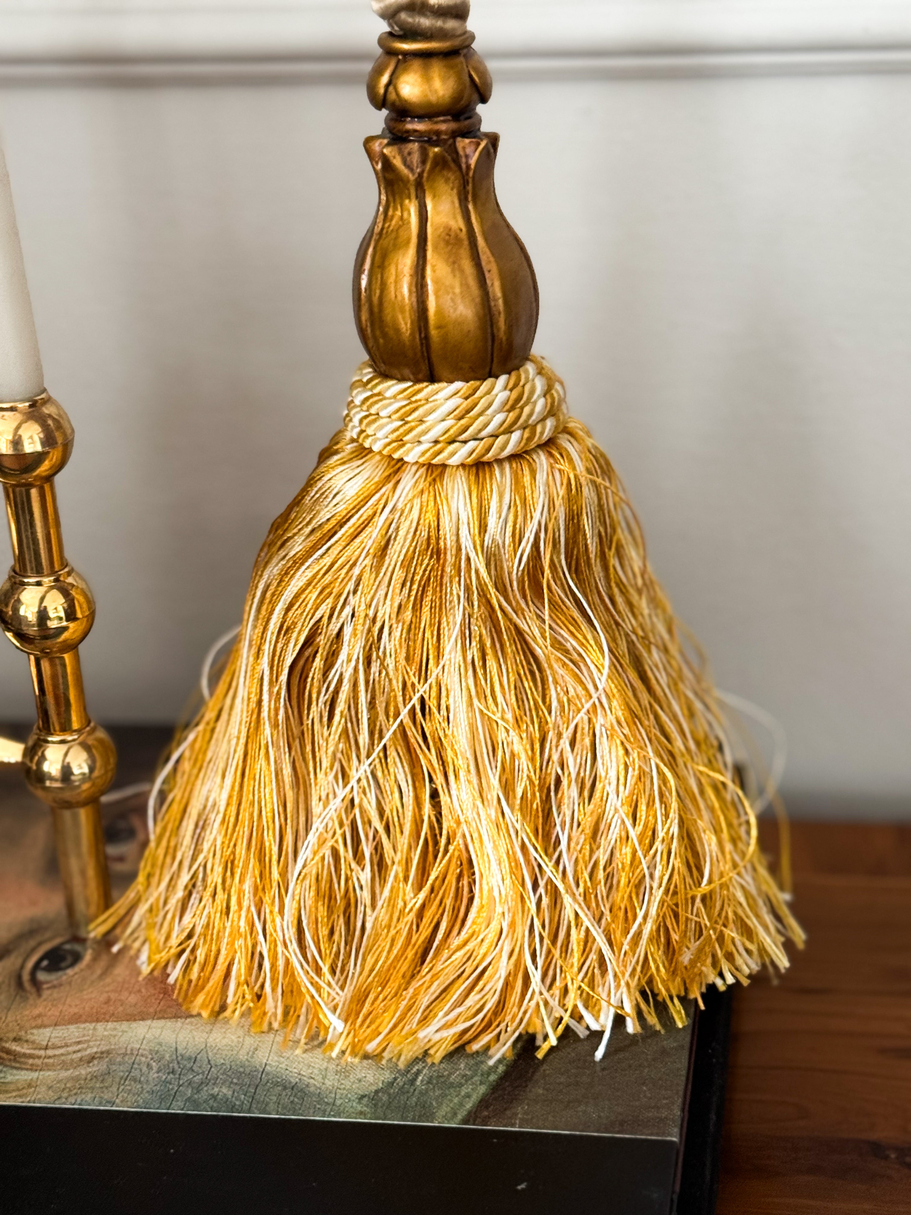 PRÄCHTIGE QUASTE HANDGEFERTIGT