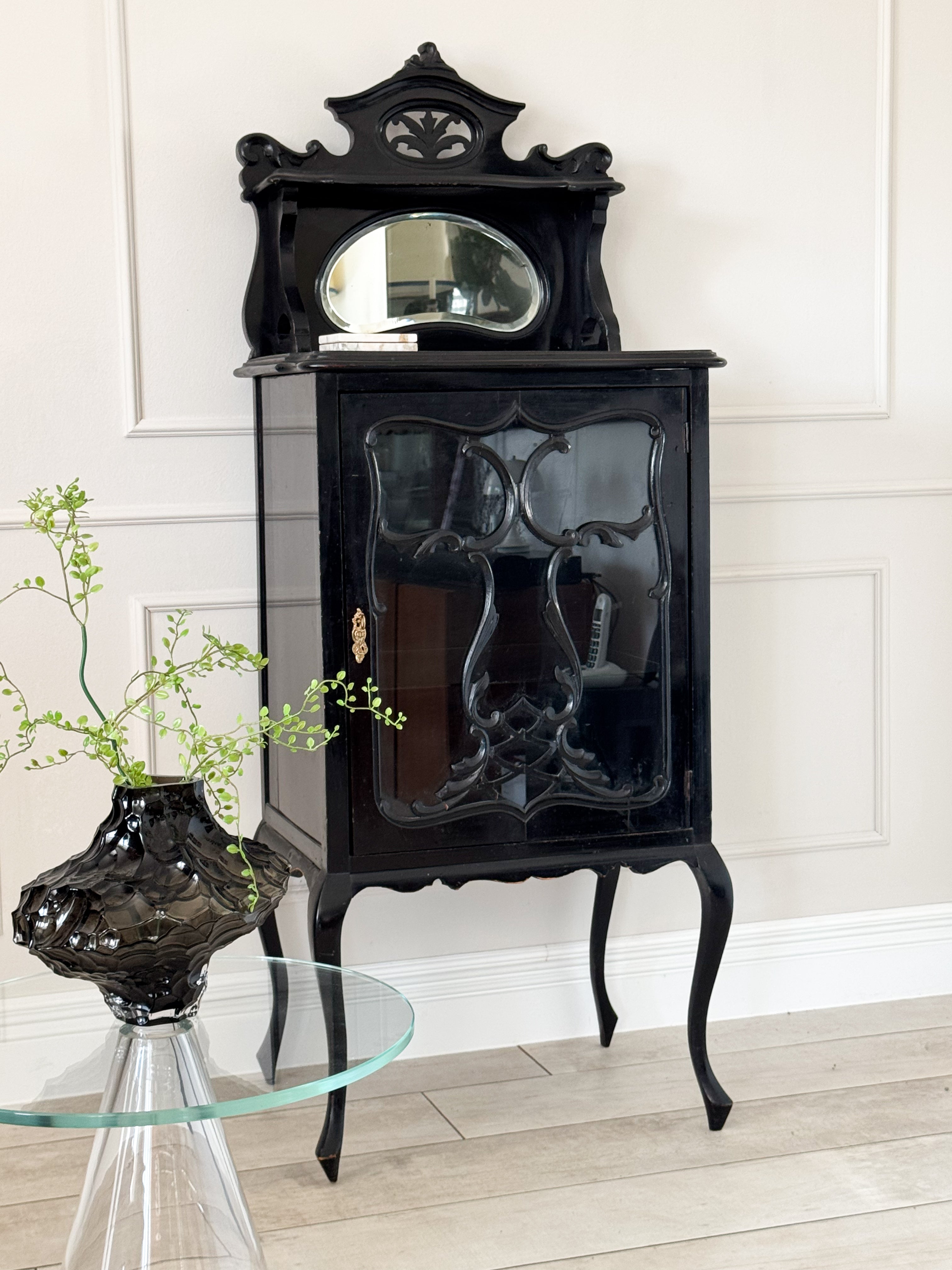 ANTIKE ENGLISCHE VITRINE MIT AUFSATZ um 1890