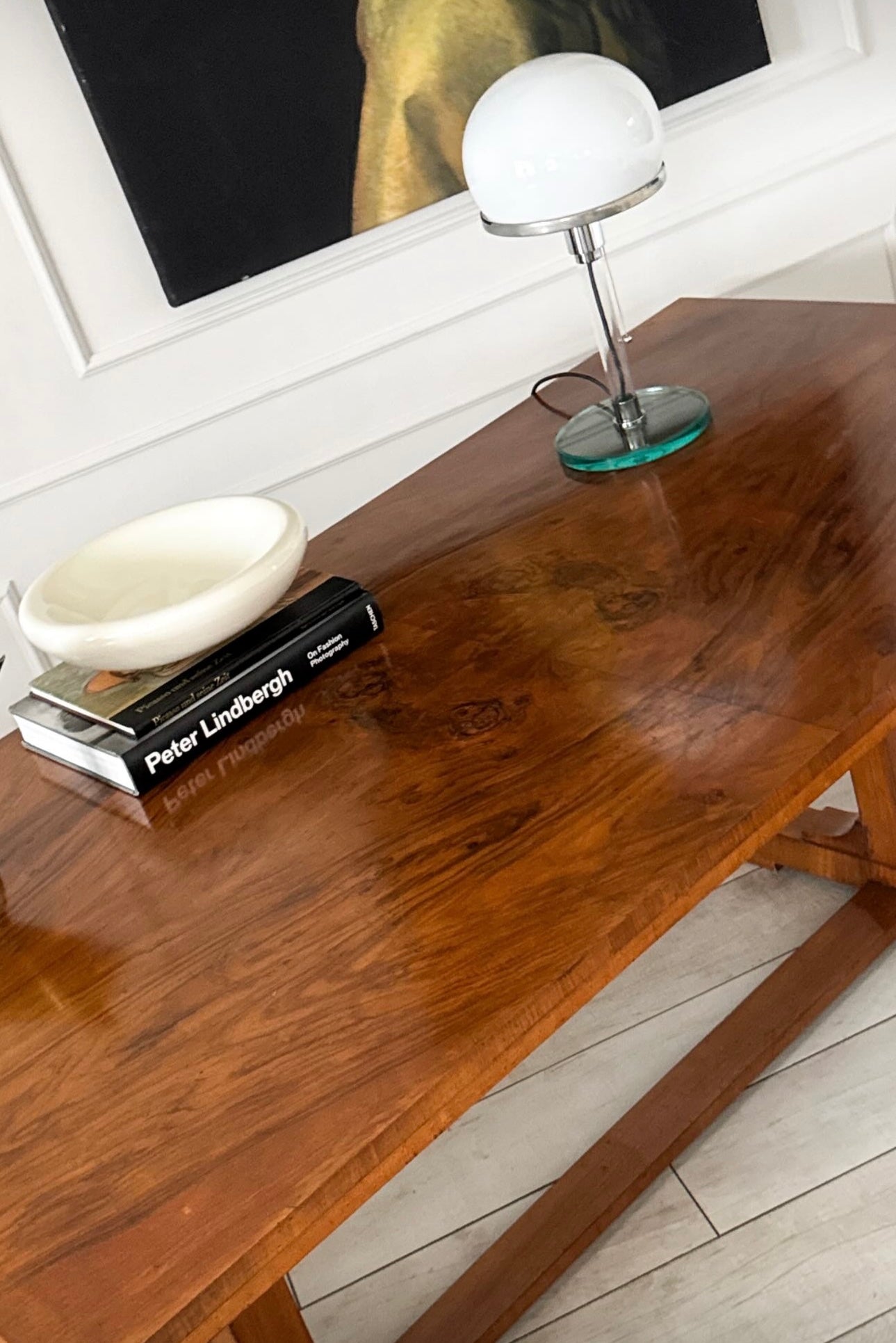 ELEGANTER ART DECO ESSTISCH AUS NUSSBAUM SCHÖNE MASERUNG