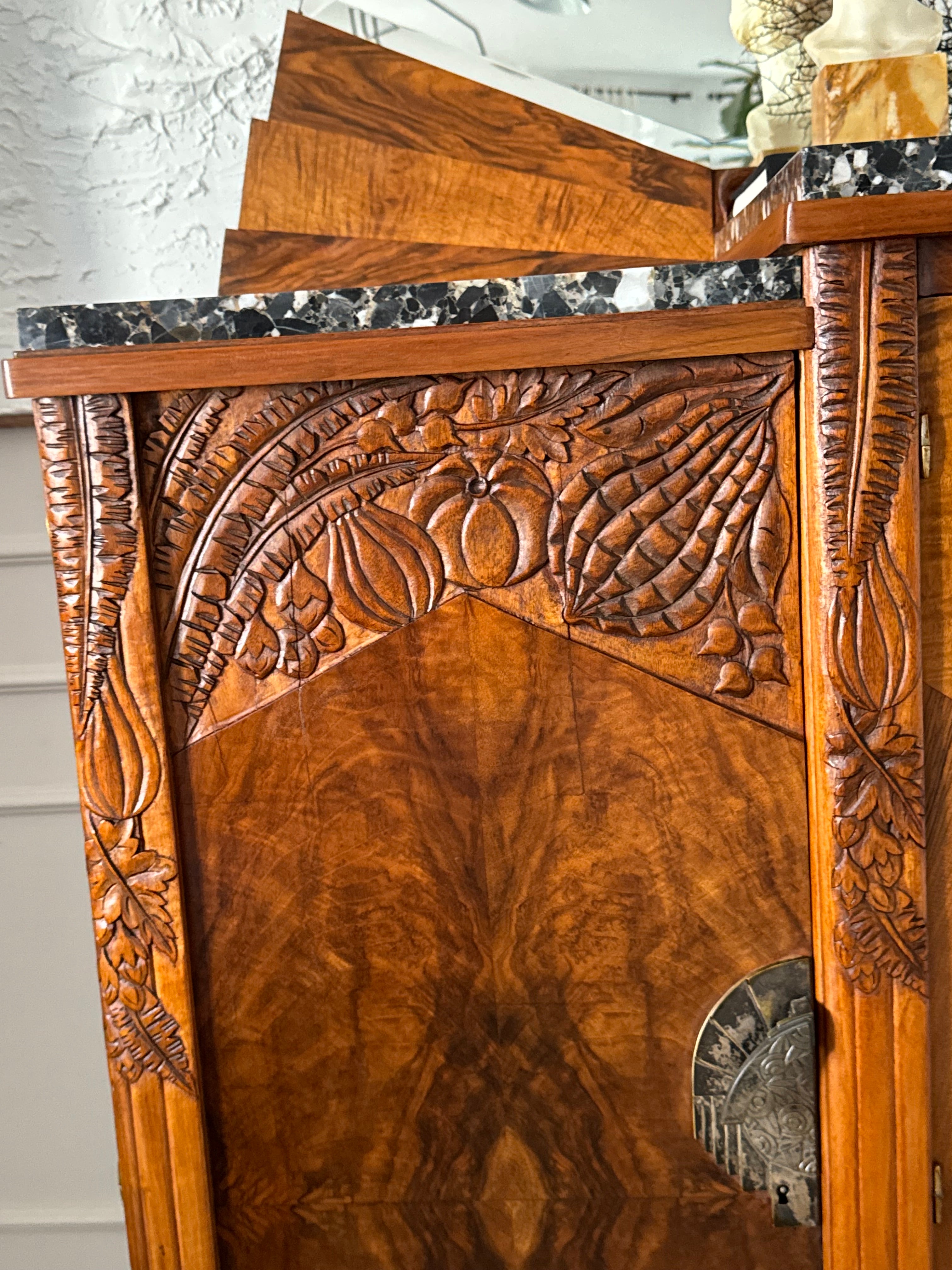DREAMLIKE ART DECO DRESSING TABLE WITH MARBLE TOP WALNUT