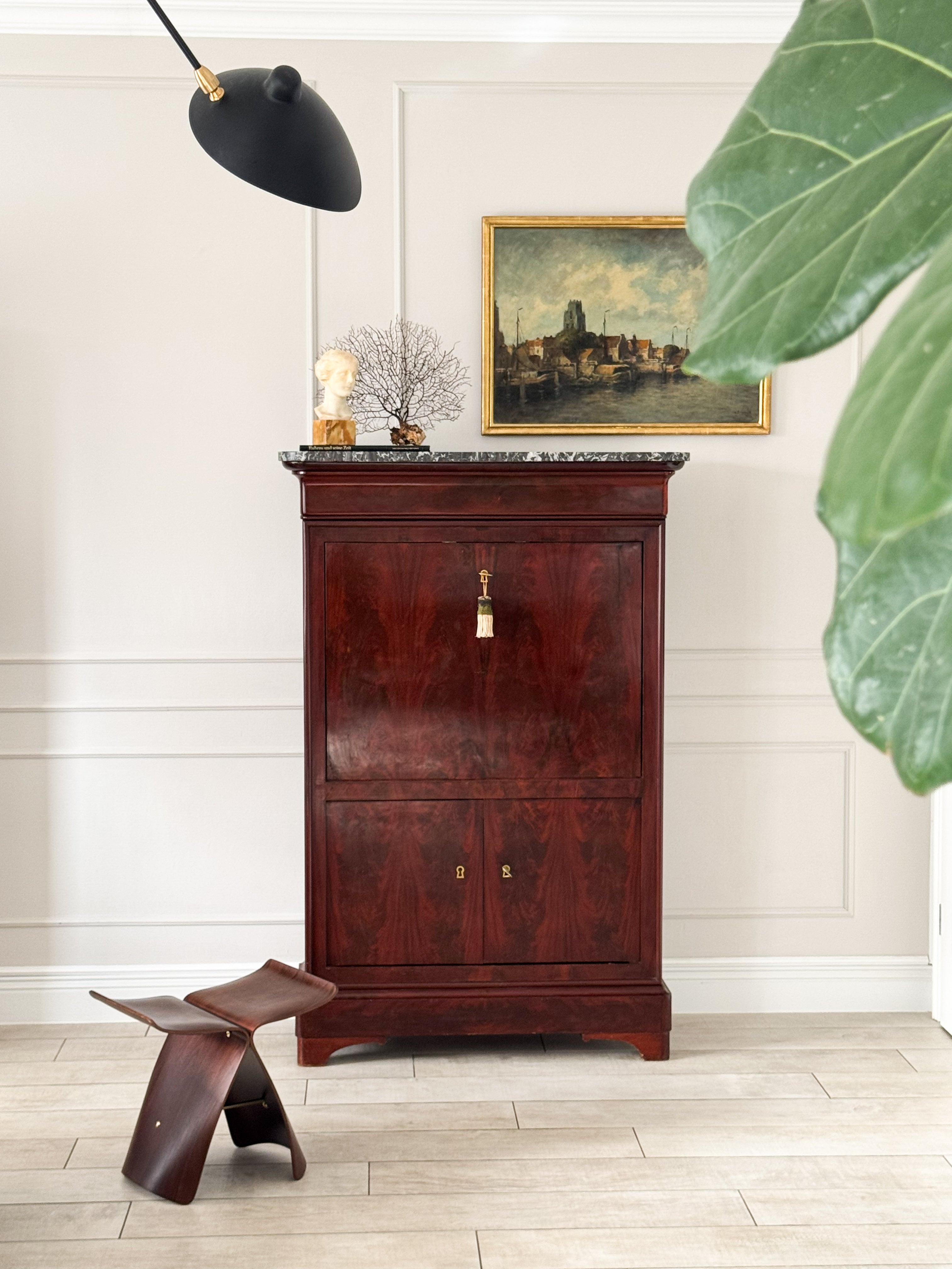 ANTIKER BIEDERMEIER SEKRETÄR AUS MAHAGONIHOLZ MIT MARMORPLATTE