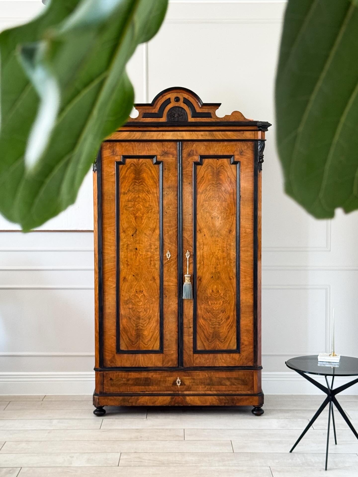 ELDER ANTIQUE CABINET VERTICAL CABINET IN WALNUT