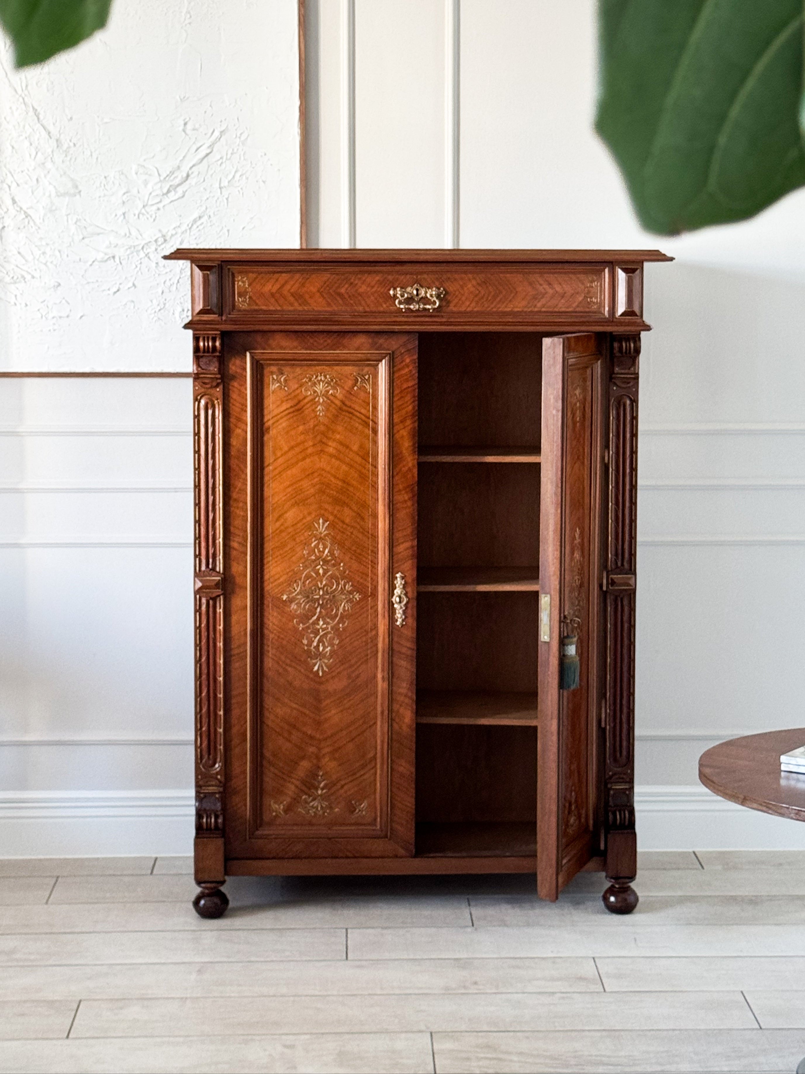 Noble Antique Cabinet Walnut