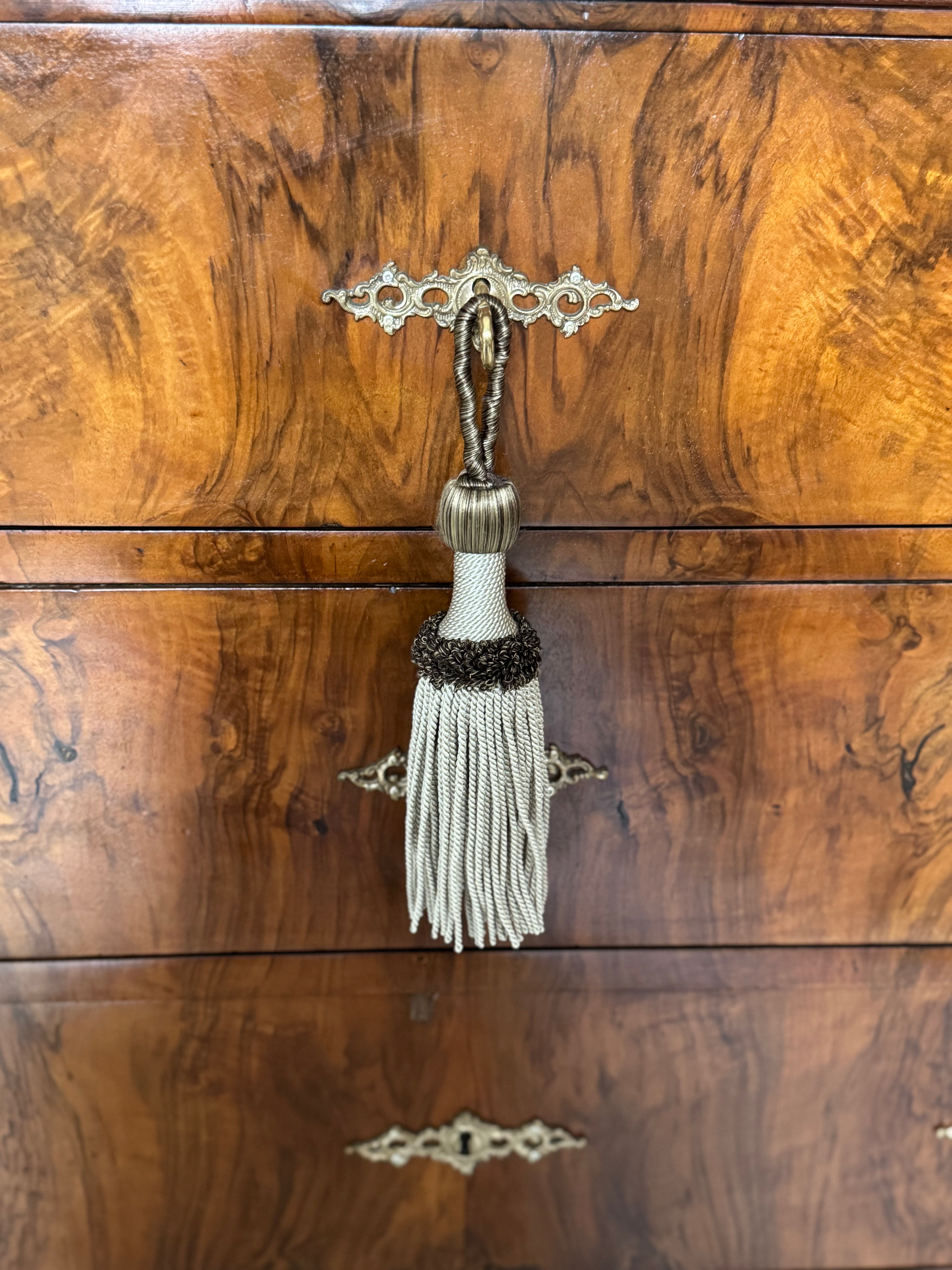 EDLE QUASTE HANDMADE ideal for furniture
