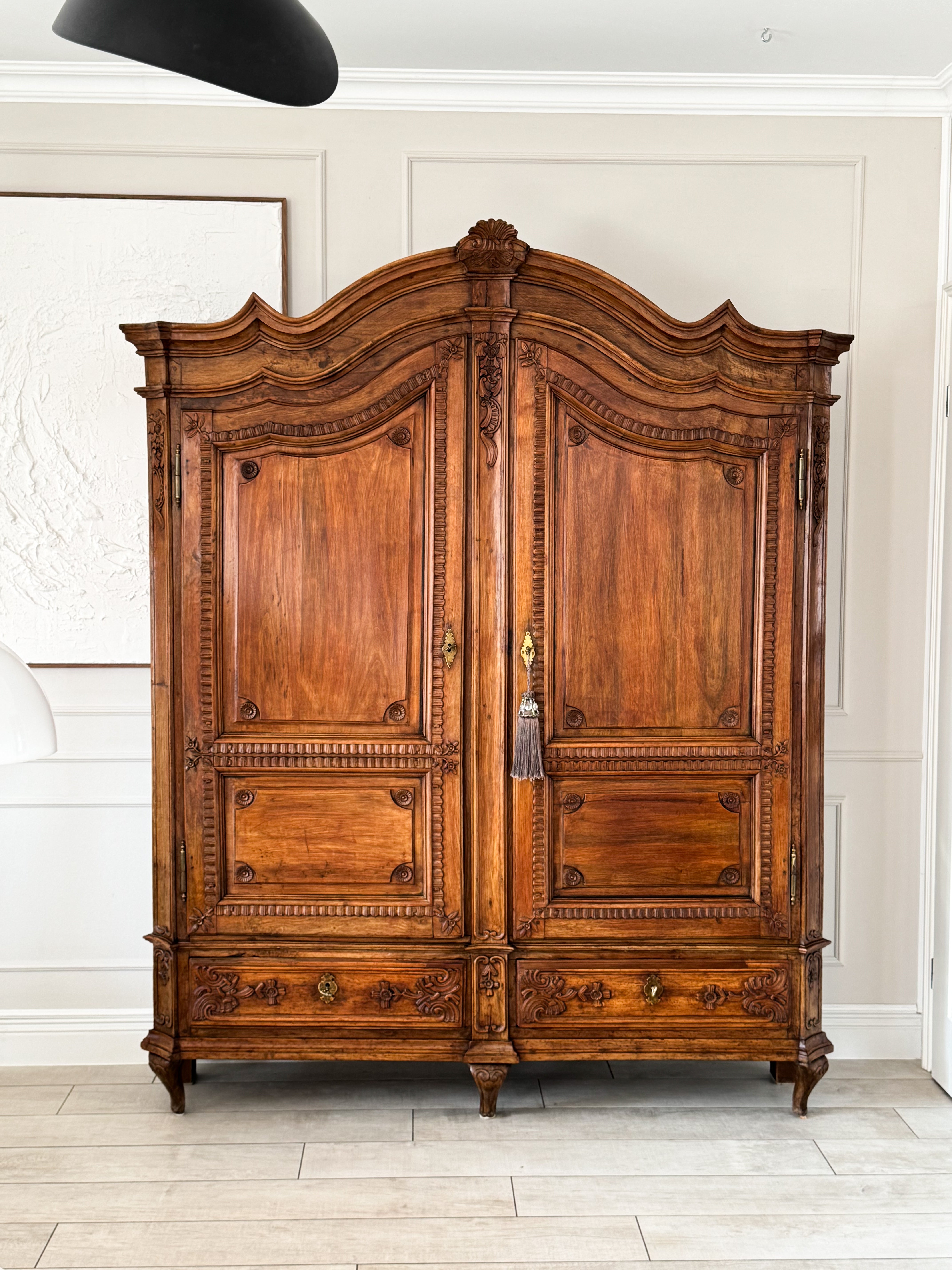 OUTSTANDING ANTIQUE FARMER'S CABINET WITH BEAUTIFUL CARVINGS BAROQUE PERIOD
