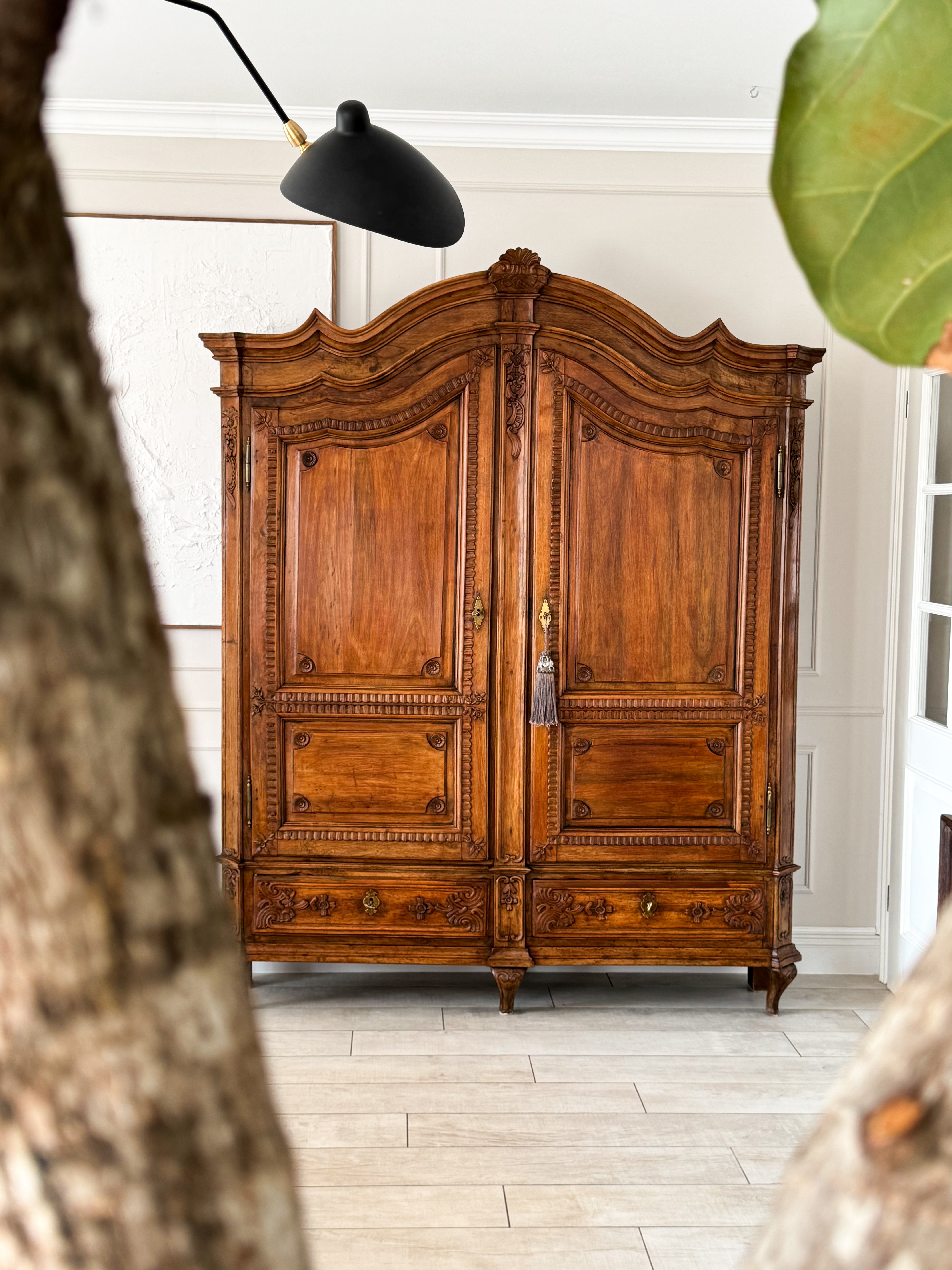 OUTSTANDING ANTIQUE FARMER'S CABINET WITH BEAUTIFUL CARVINGS BAROQUE PERIOD