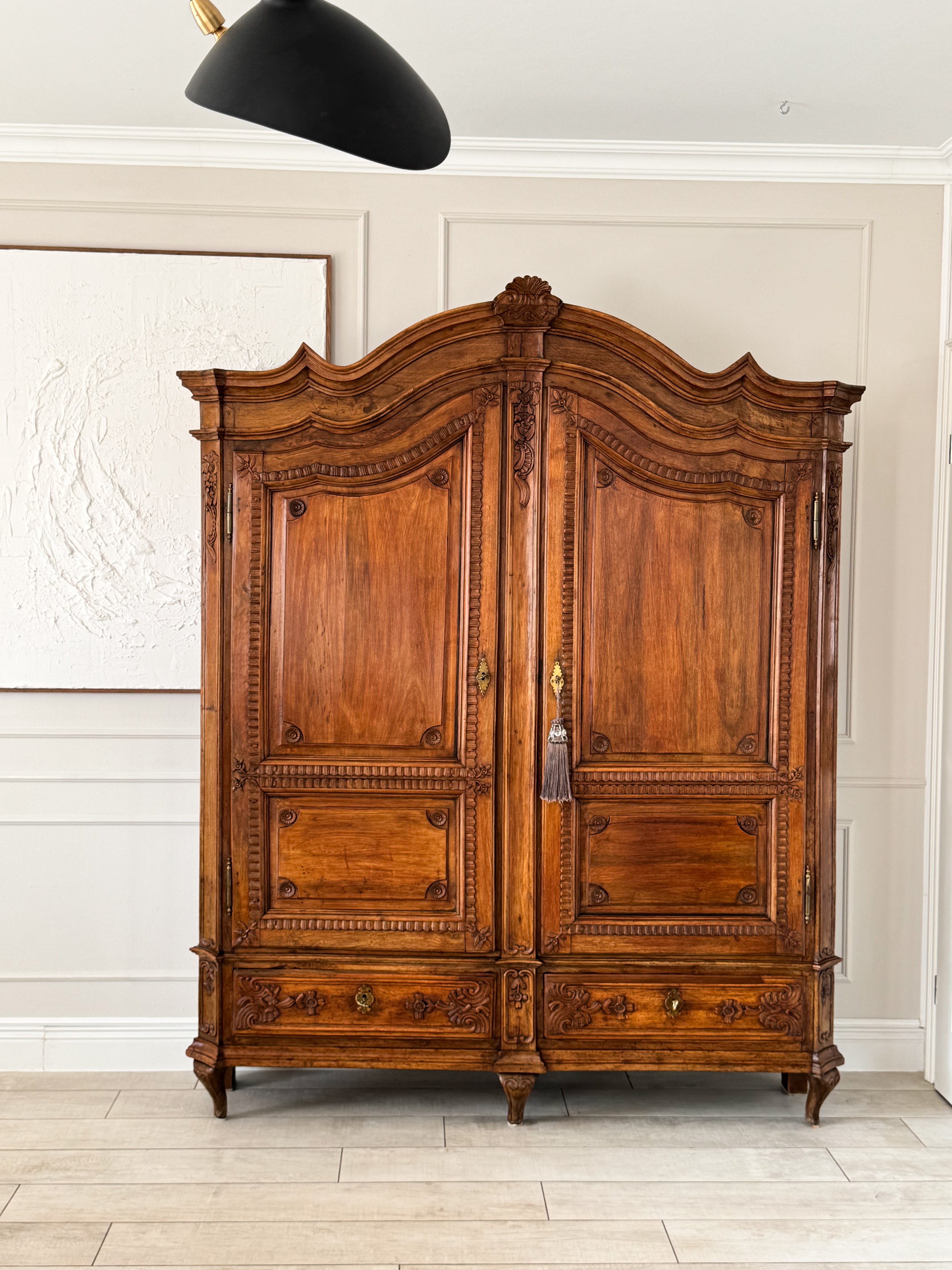 OUTSTANDING ANTIQUE FARMER'S CABINET WITH BEAUTIFUL CARVINGS BAROQUE PERIOD