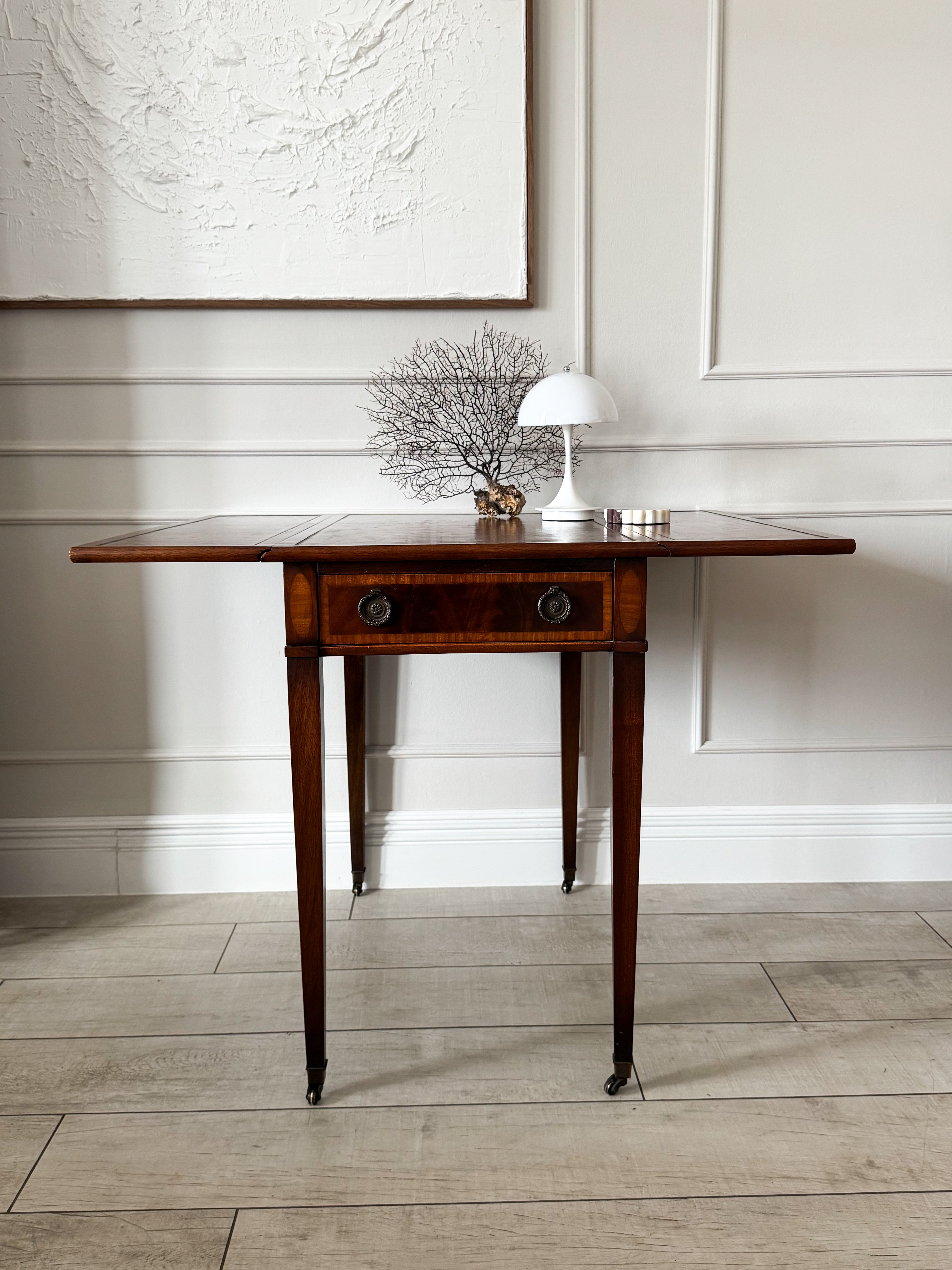 ANTIQUE ENGLISH PEMBROKE TABLE WITH FOLDING TOP