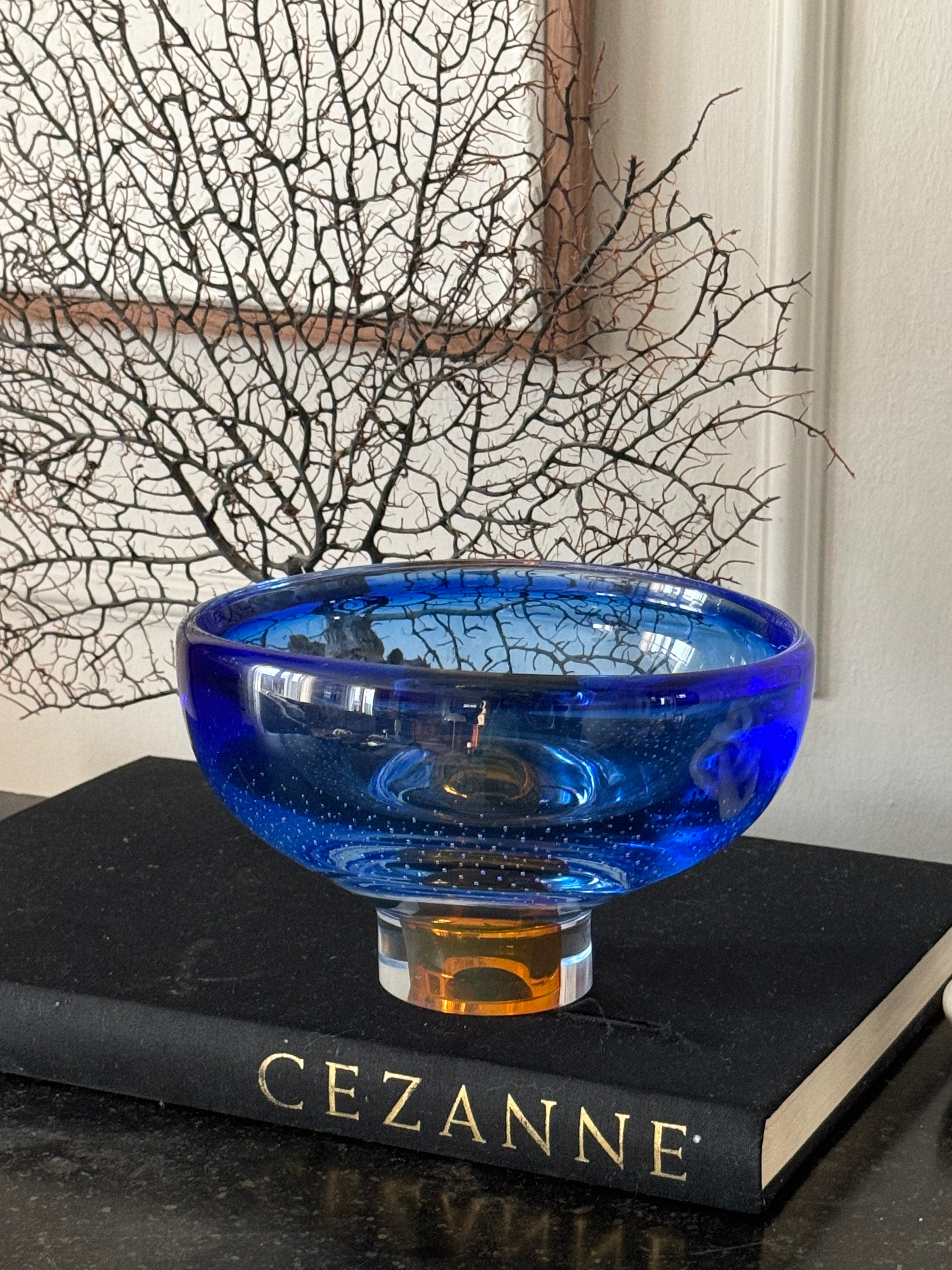 Kosta Boda Exklusive Zoom Glasschale mit Farbverlauf
