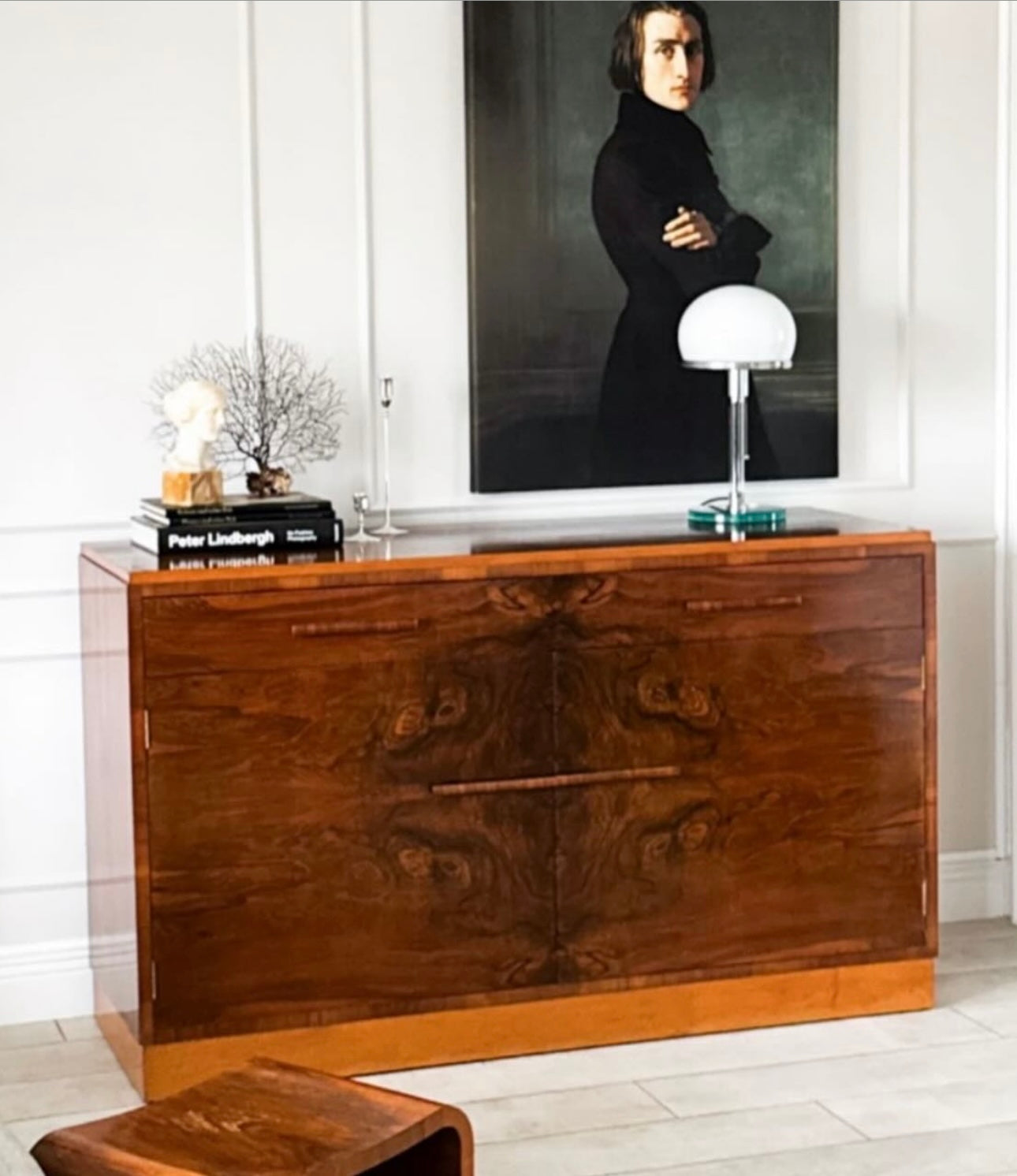 ART DECO SIDEBOARD AUS NUSSBAUM ZEITLOS UND ELEGANT