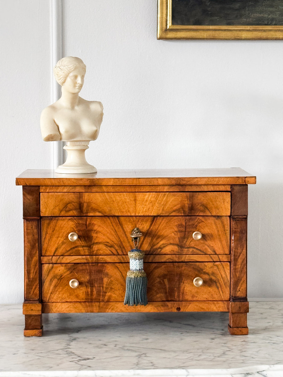 ANTIKE BIEDERMEIER MODELLKOMMODE MINIATURKOMMODE Schmuckstück