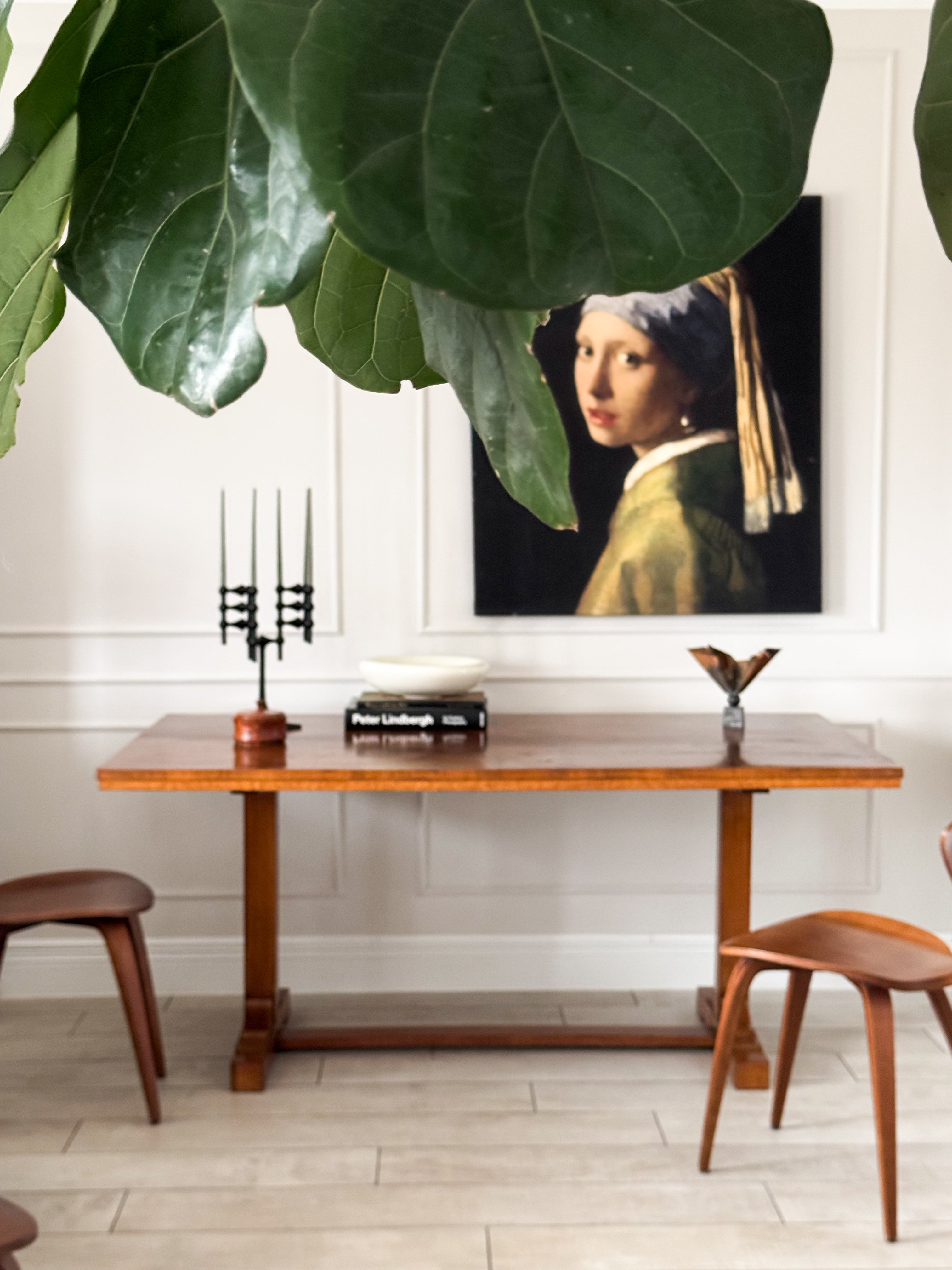 ELEGANTER ART DECO ESSTISCH AUS NUSSBAUM SCHÖNE MASERUNG