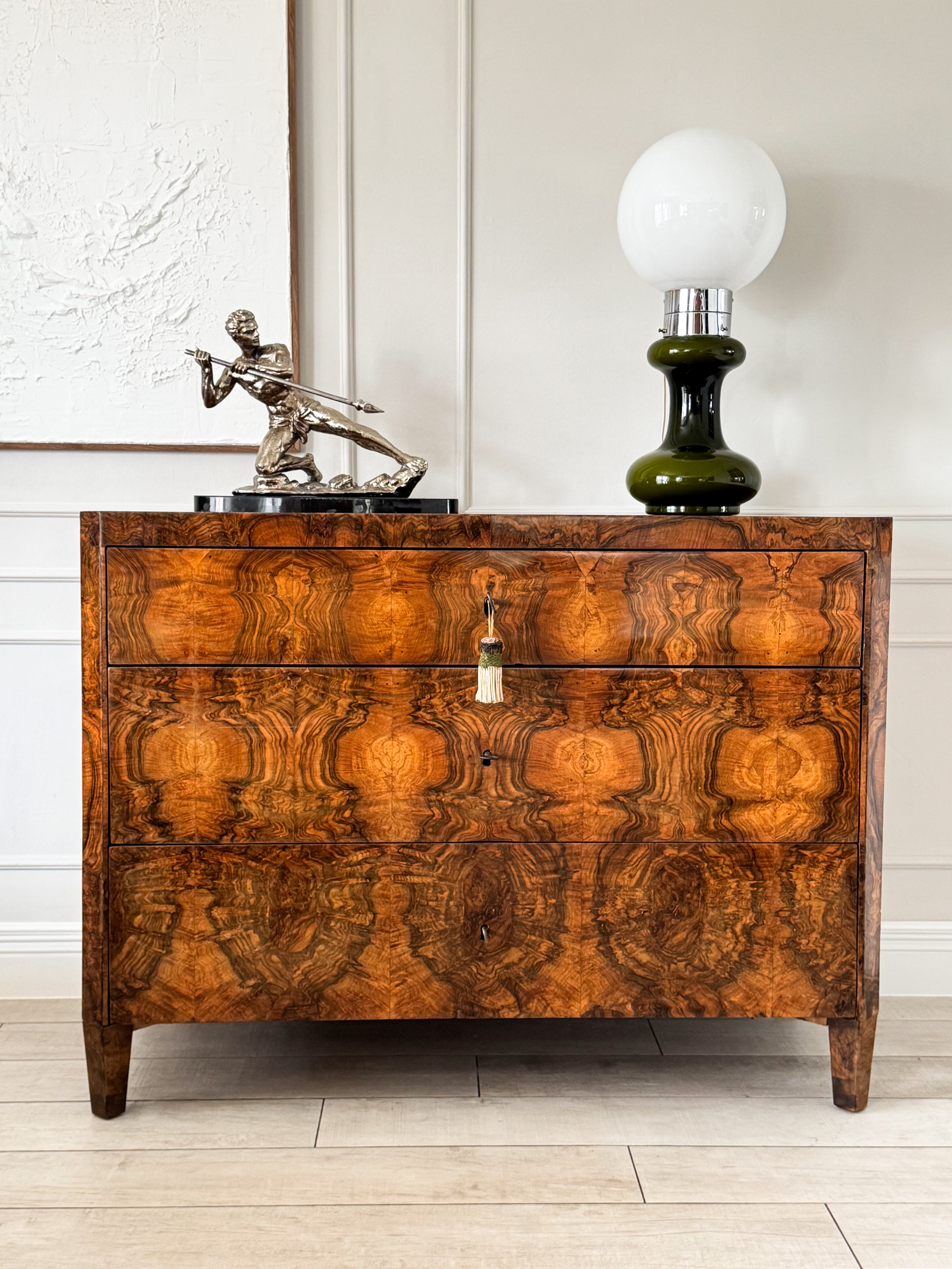 UNIQUE ELEGANT BIEDERMEIER WRITING COMMODE WALNUT
