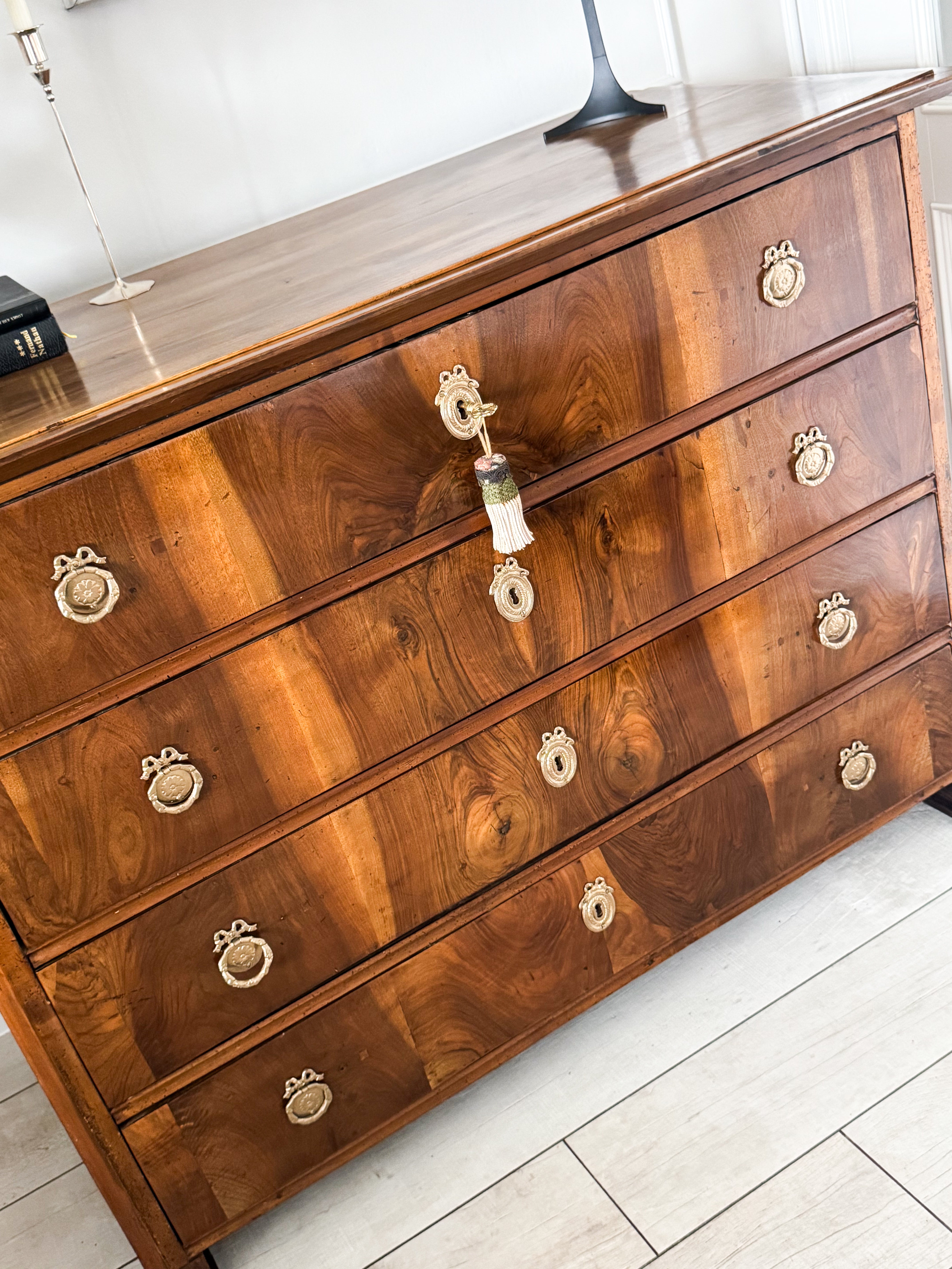 Magnificent Antique Biedermeier Chest of Drawers in Walnut
